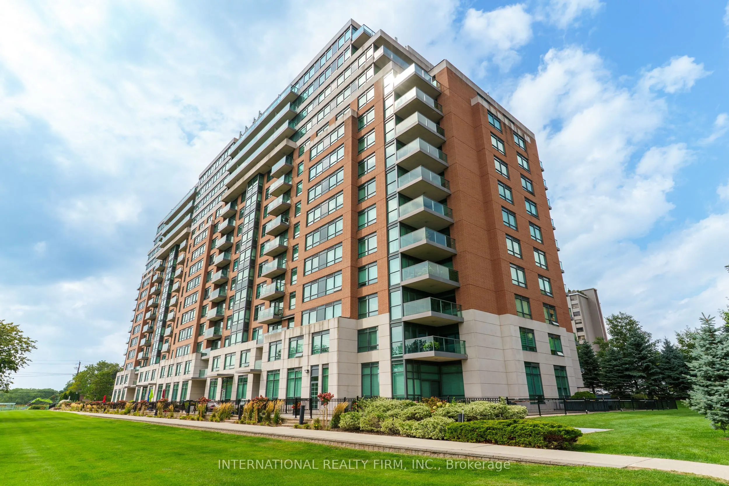 1403 ROYAL YORK Road, #601