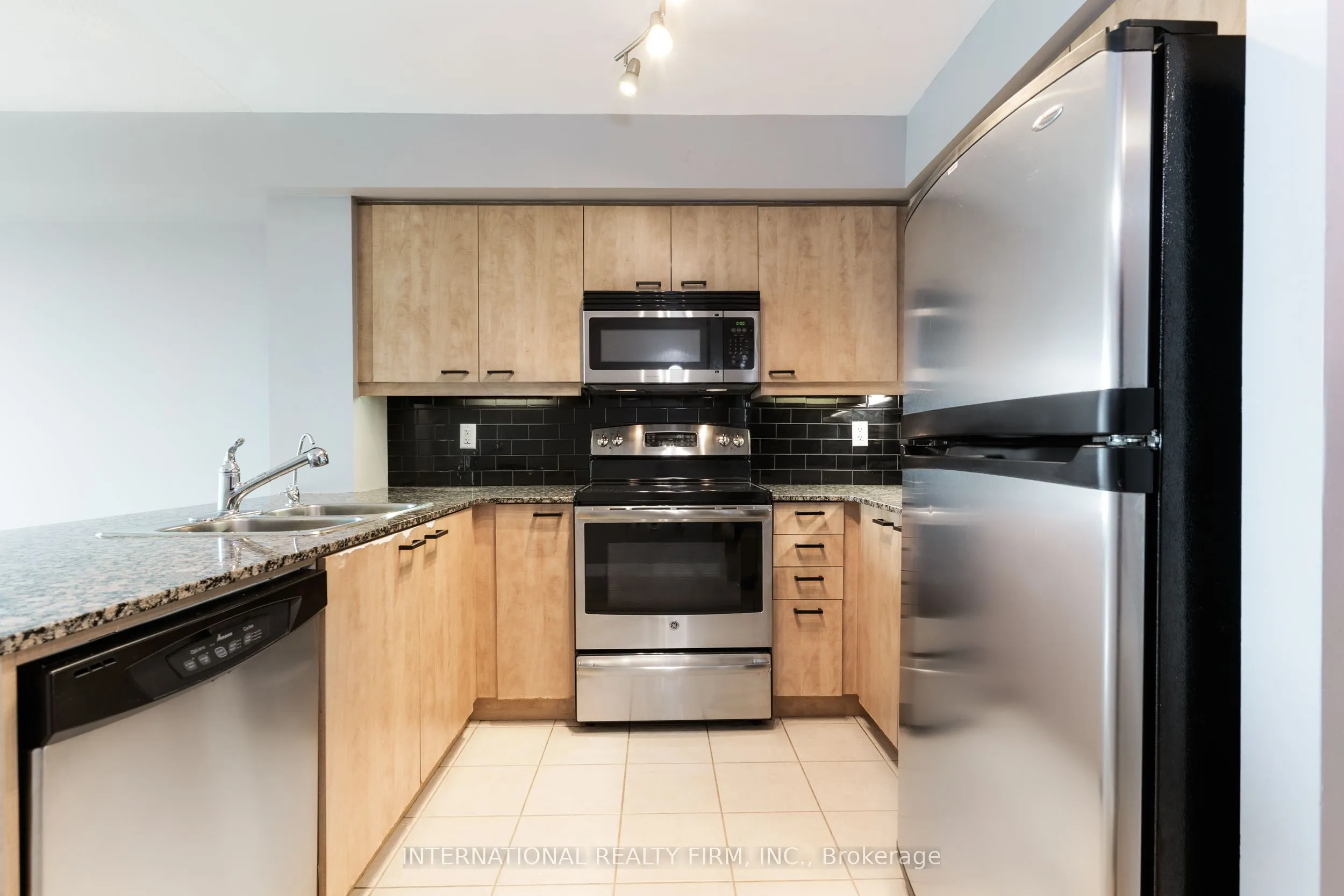 1403 ROYAL YORK Road, #601