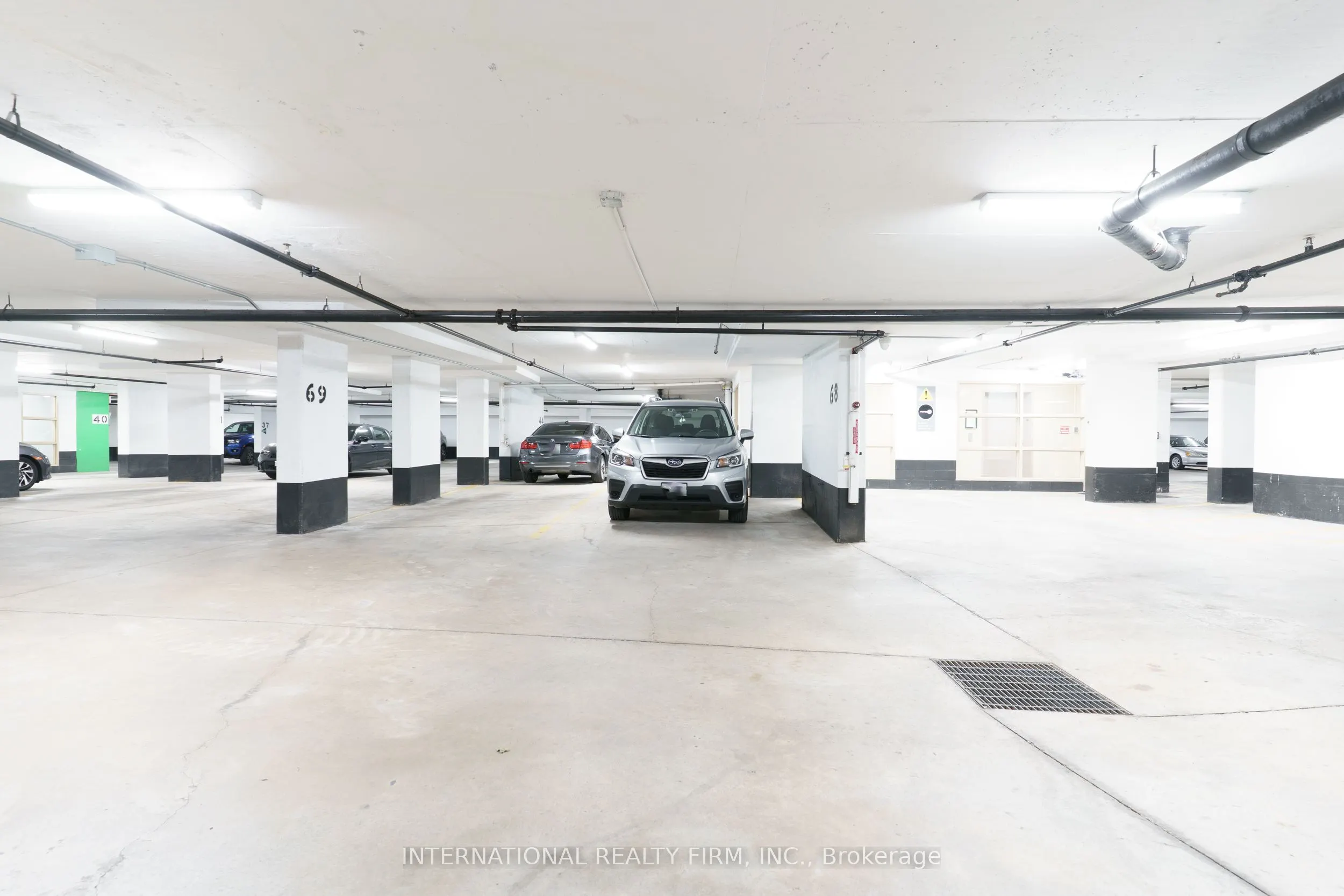 1403 ROYAL YORK Road, #601