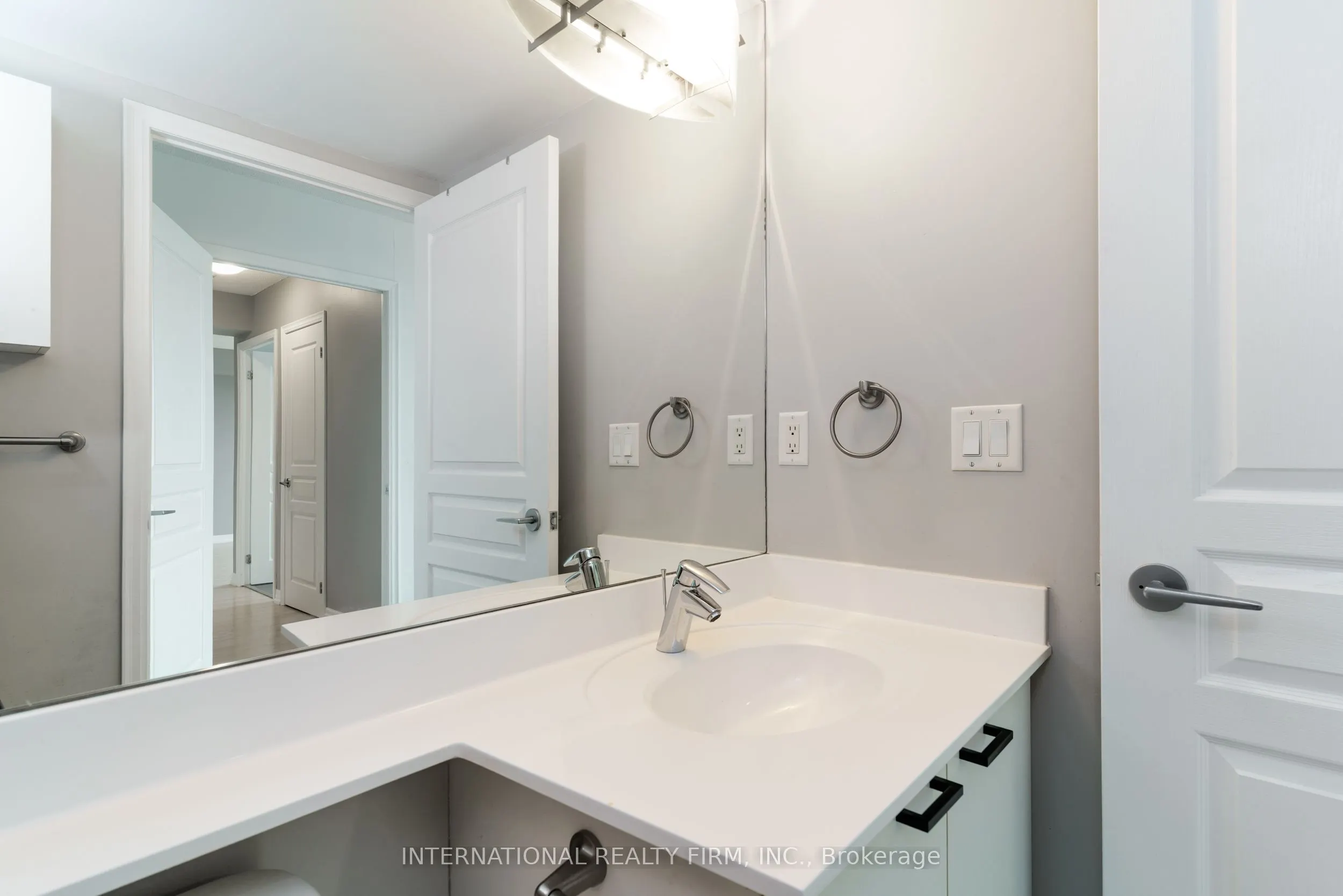 1403 ROYAL YORK Road, #601