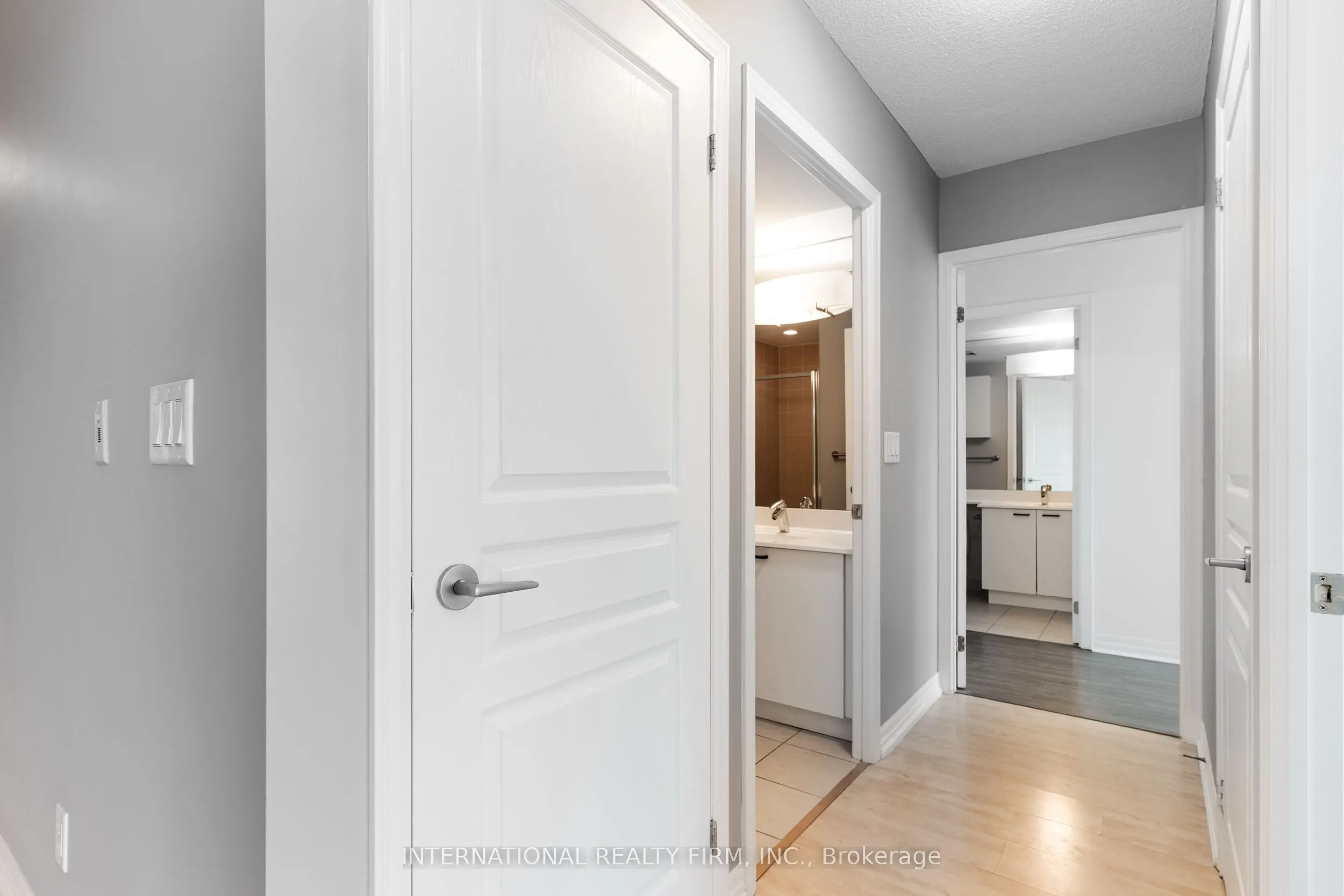 1403 ROYAL YORK Road, #601