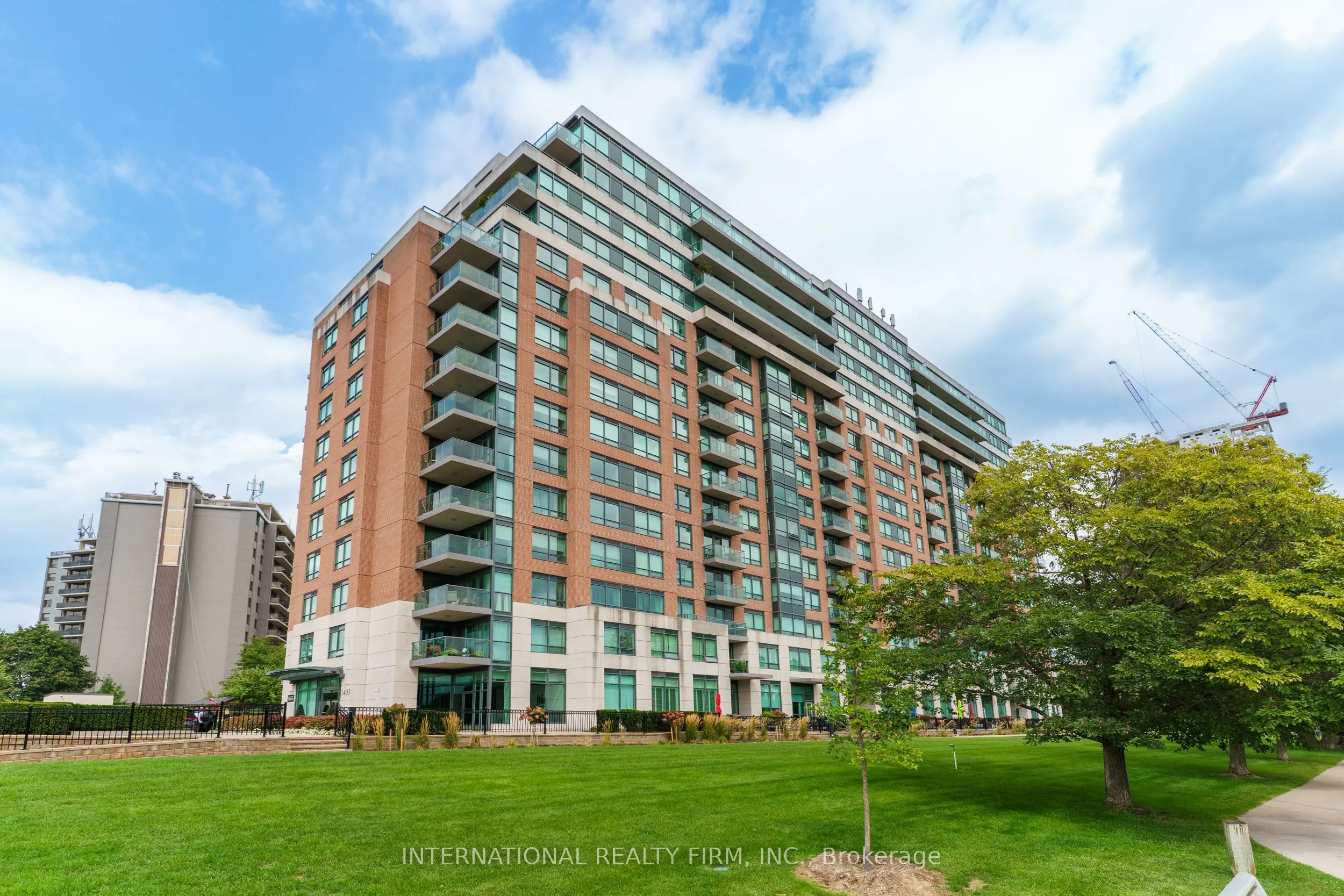 1403 ROYAL YORK Road, #601