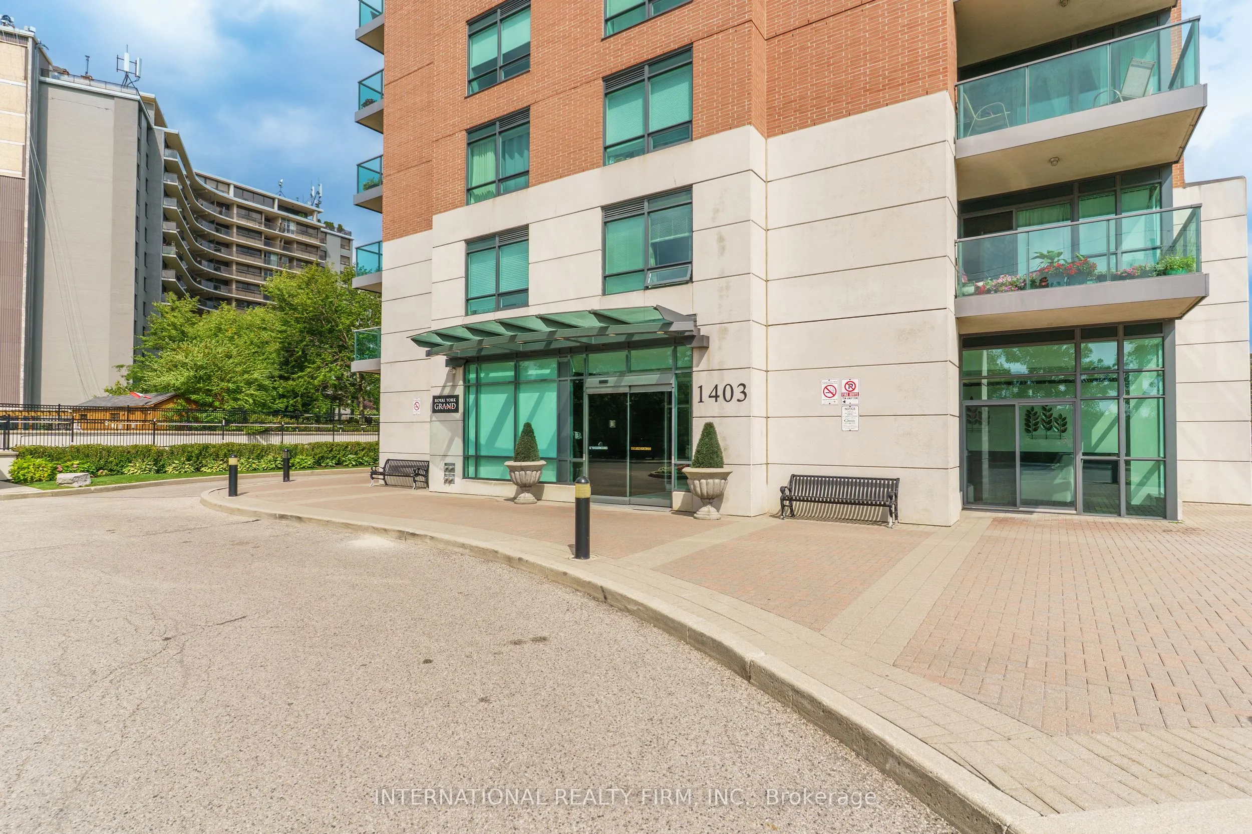 1403 ROYAL YORK Road, #601