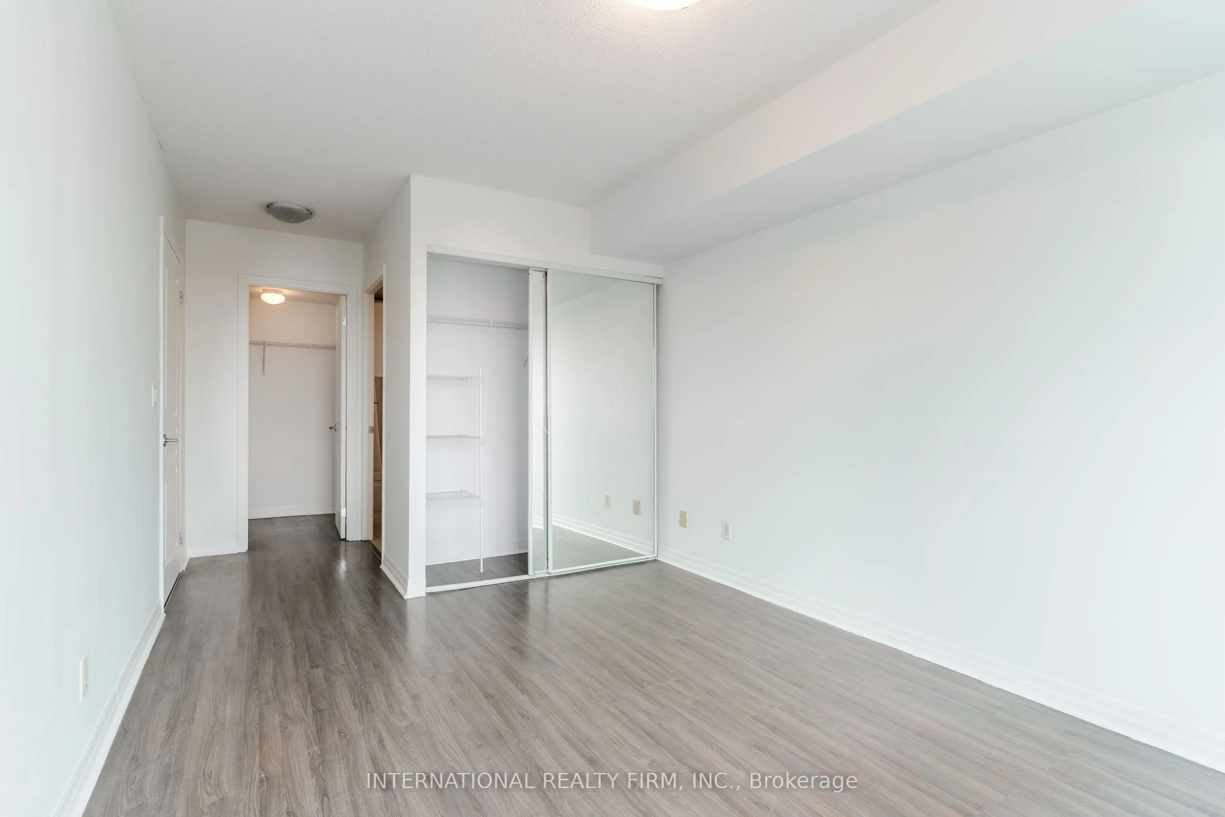 1403 ROYAL YORK Road, #601