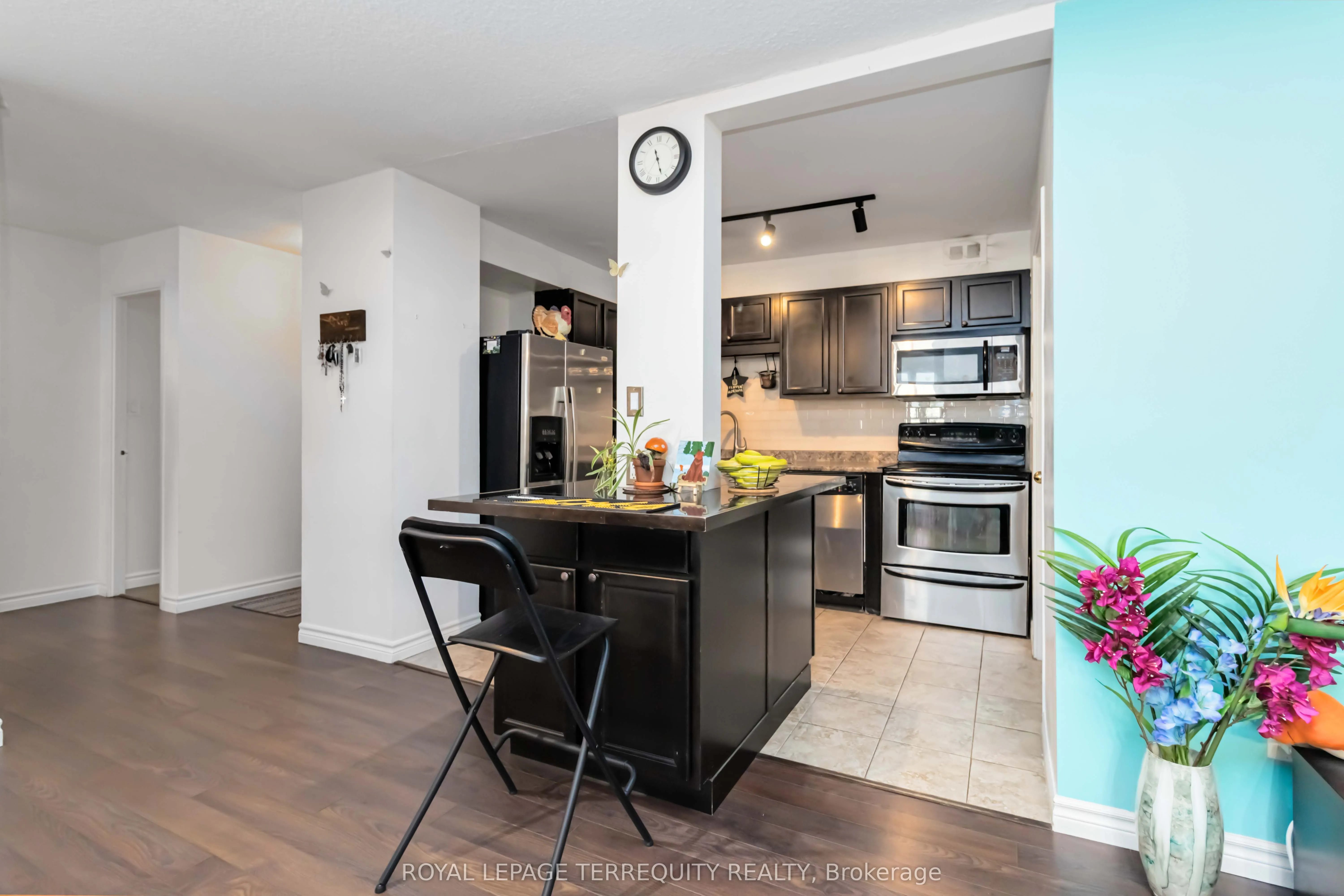 1300 Mississauga Valley Boulevard, #909