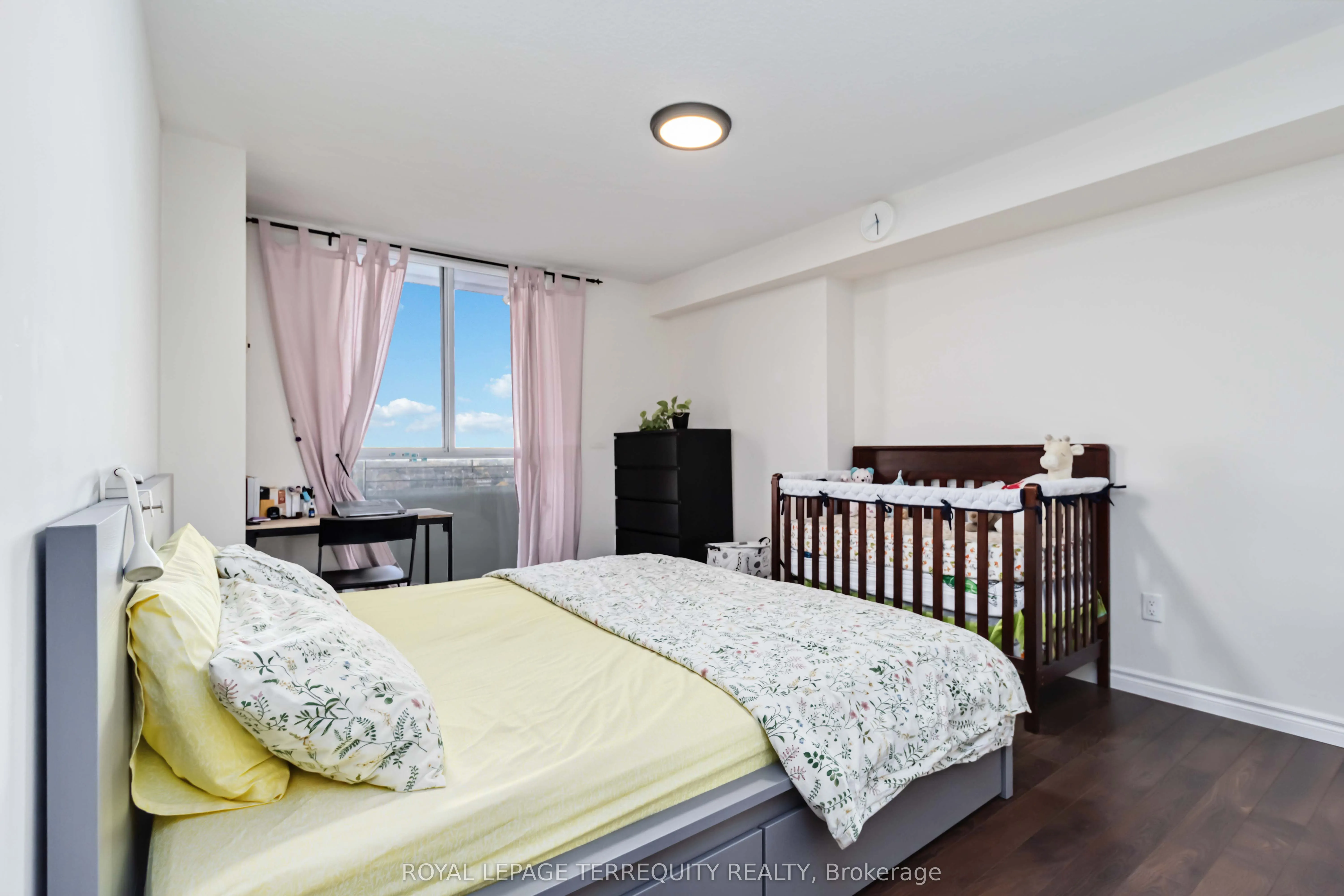 1300 Mississauga Valley Boulevard, #909