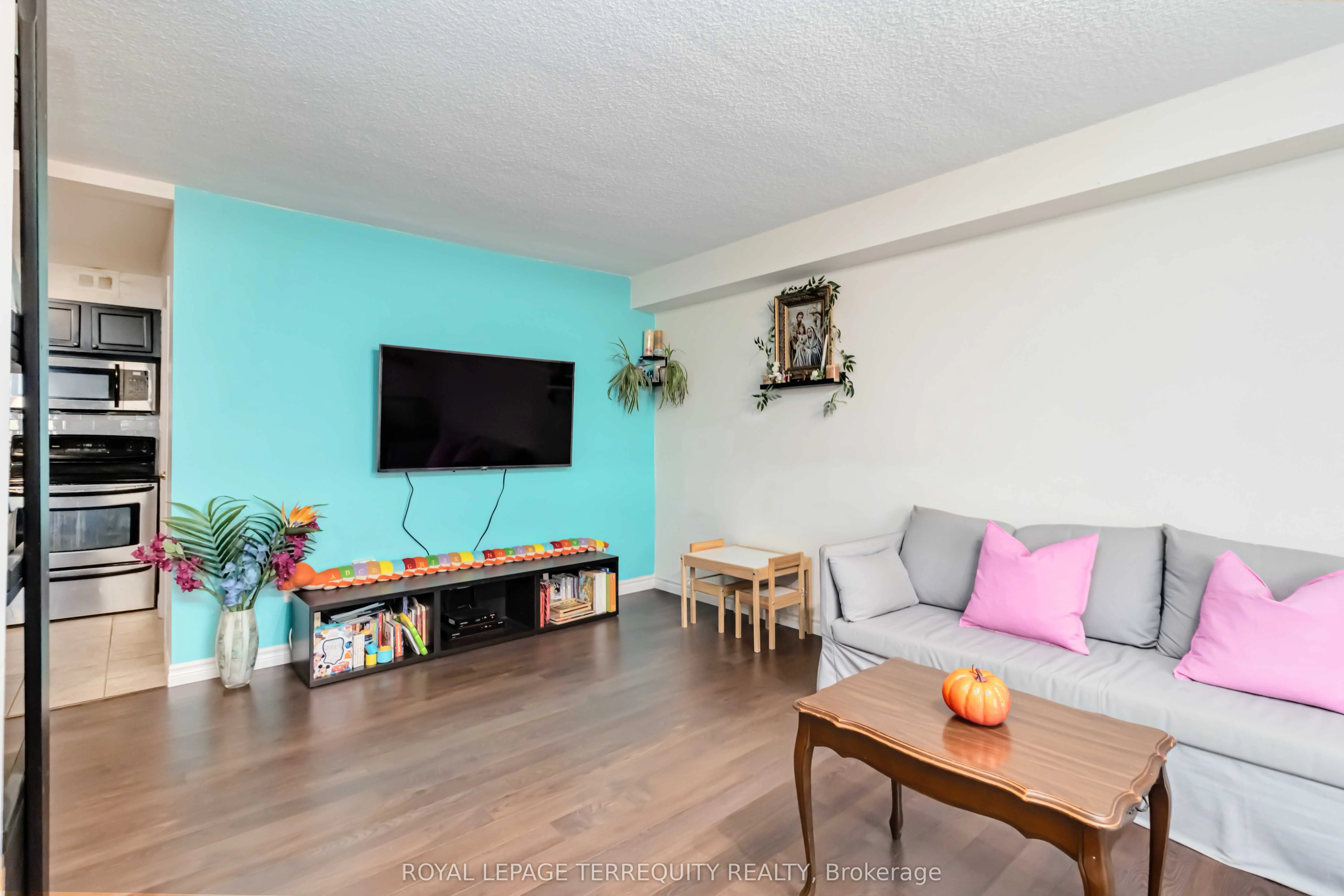 1300 Mississauga Valley Boulevard, #909