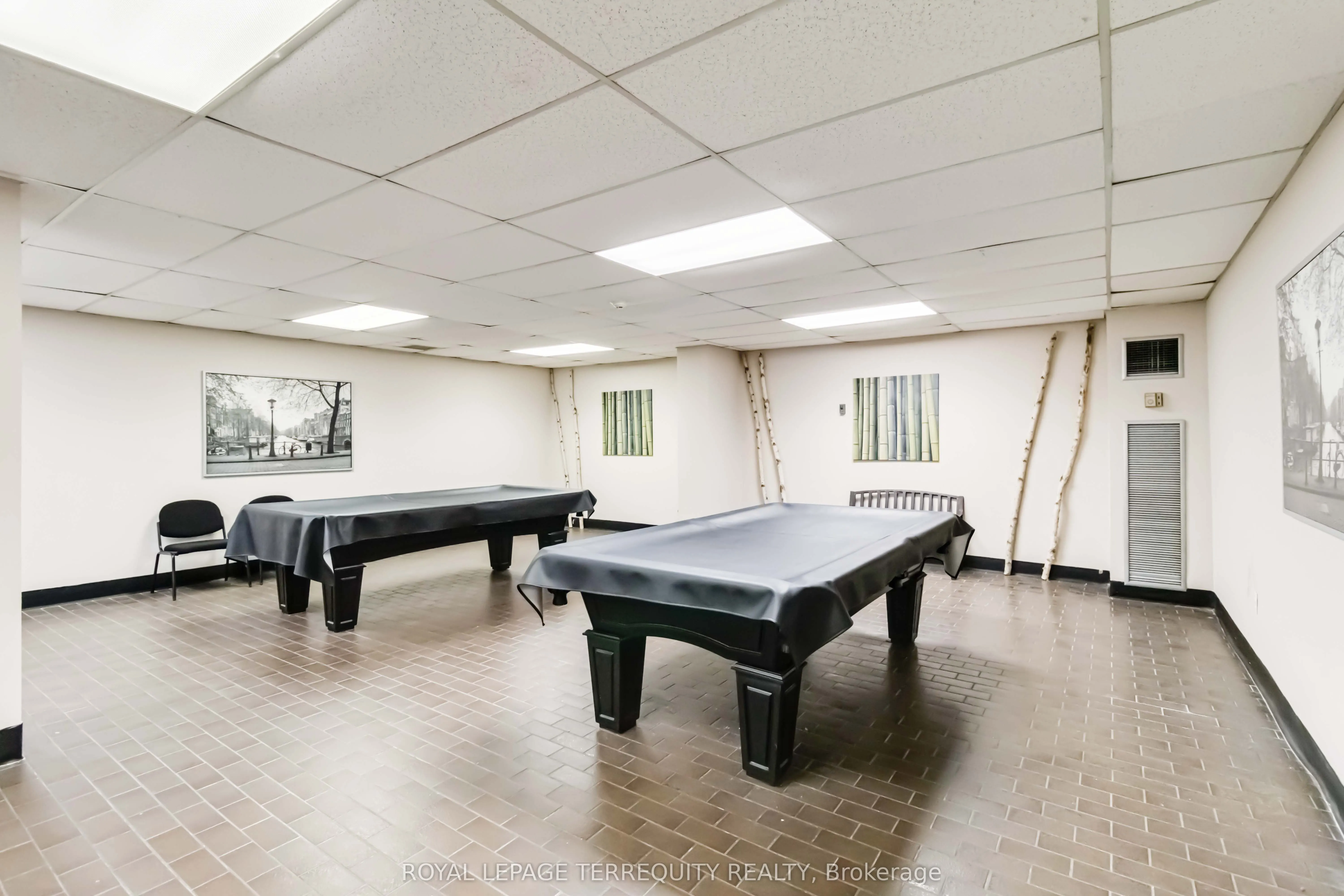1300 Mississauga Valley Boulevard, #909