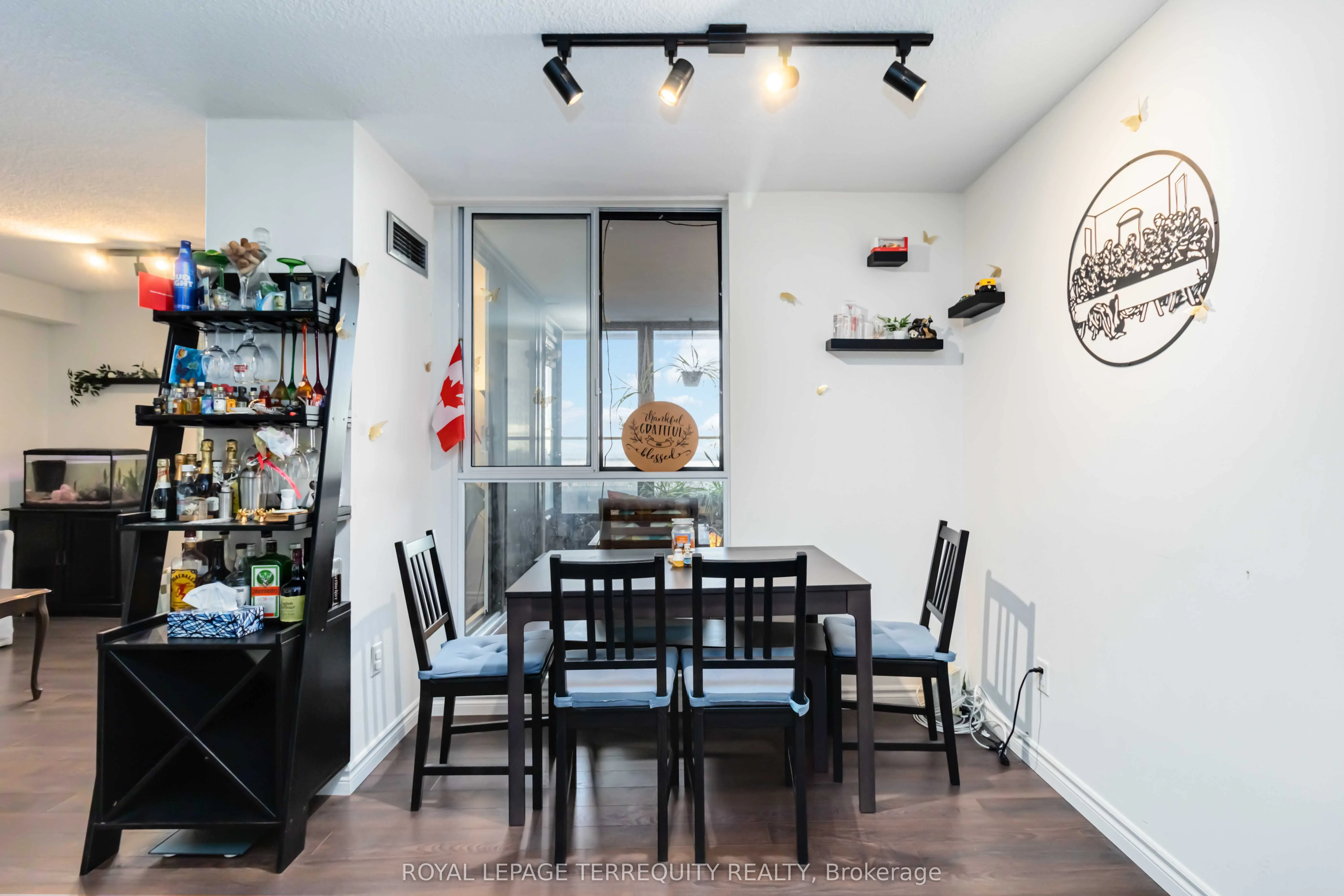 1300 Mississauga Valley Boulevard, #909