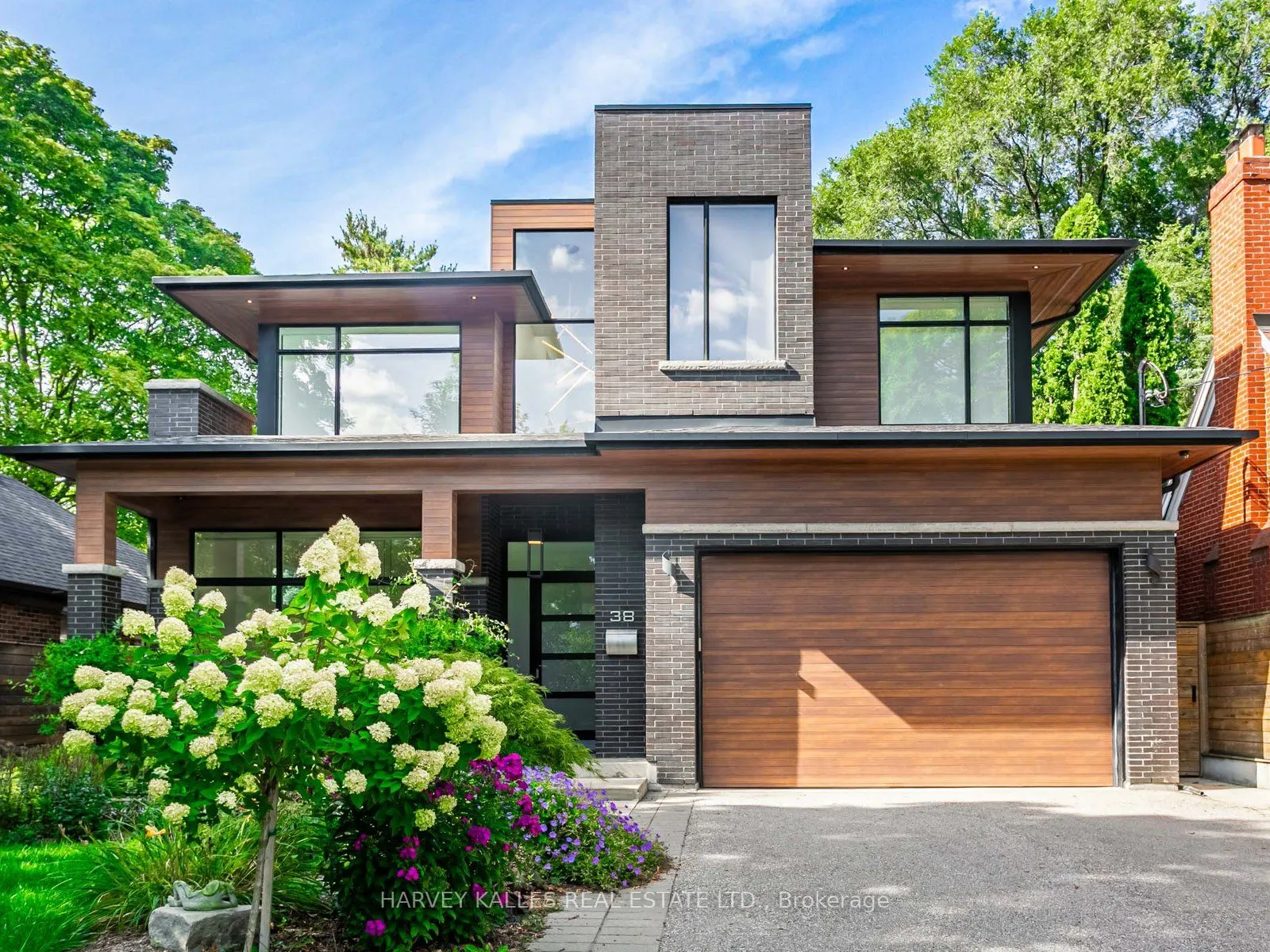 38 Van Dusen Boulevard