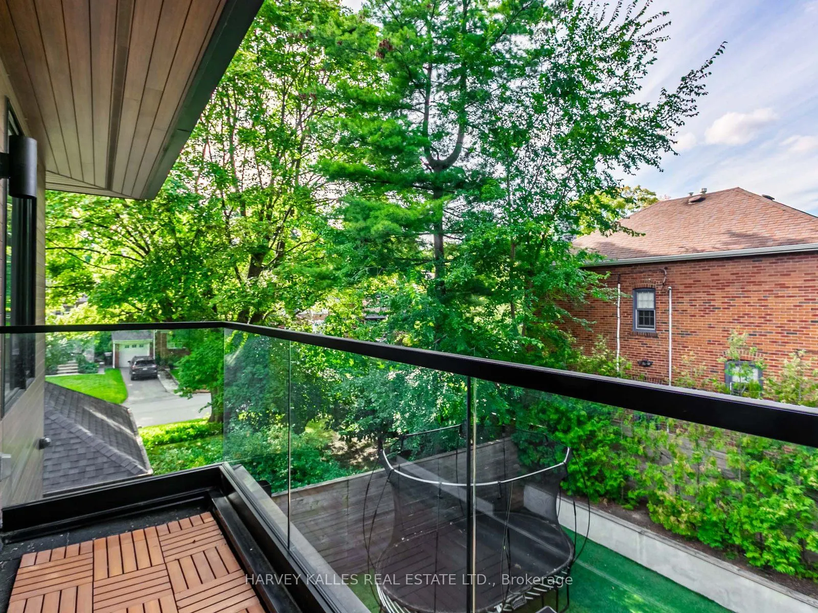 38 Van Dusen Boulevard