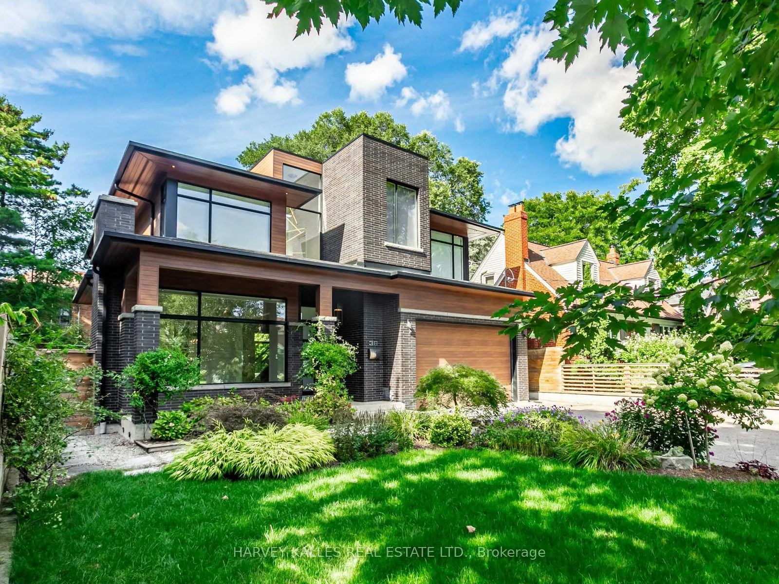 38 Van Dusen Boulevard