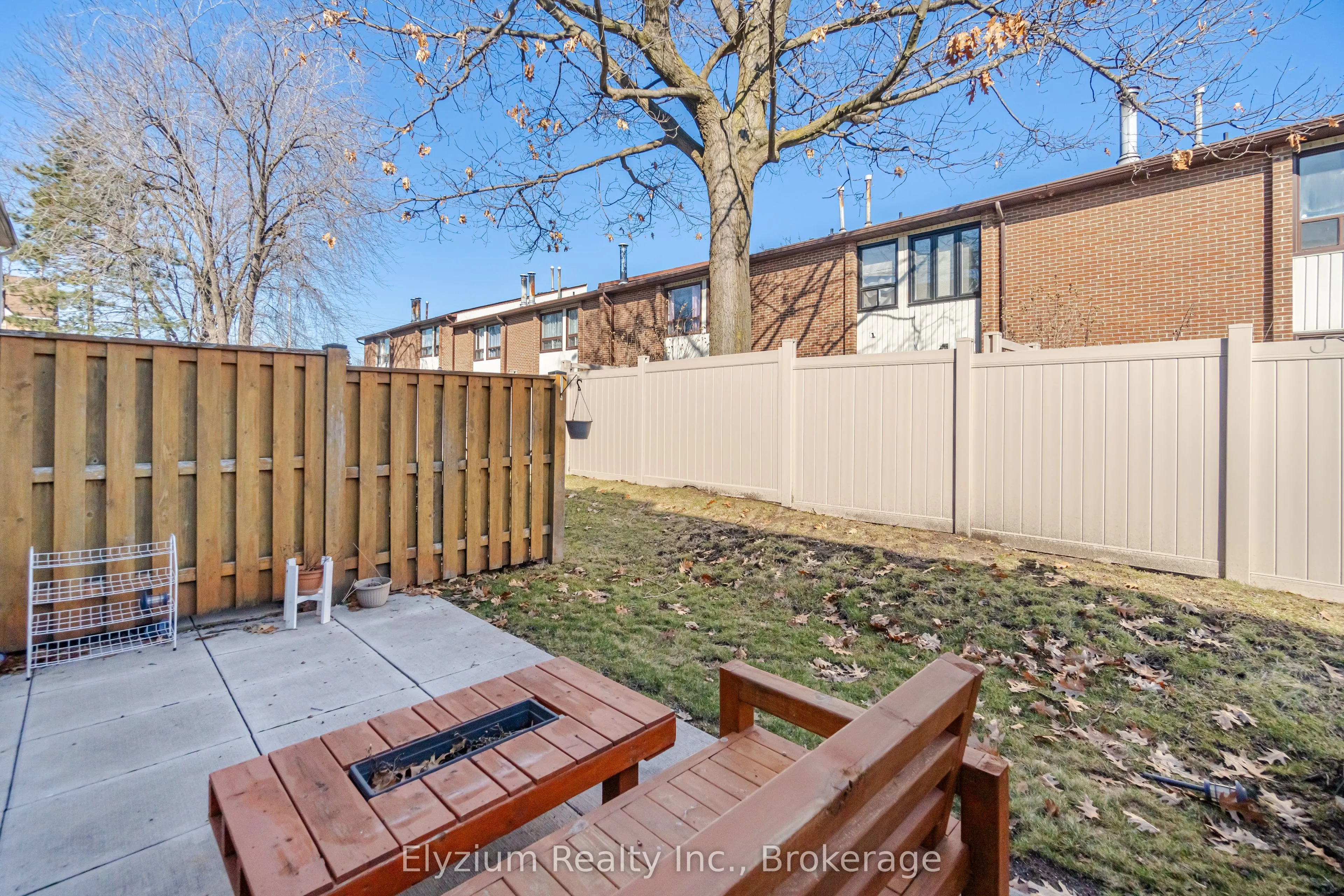 1039 Cedarglen Gate, #24