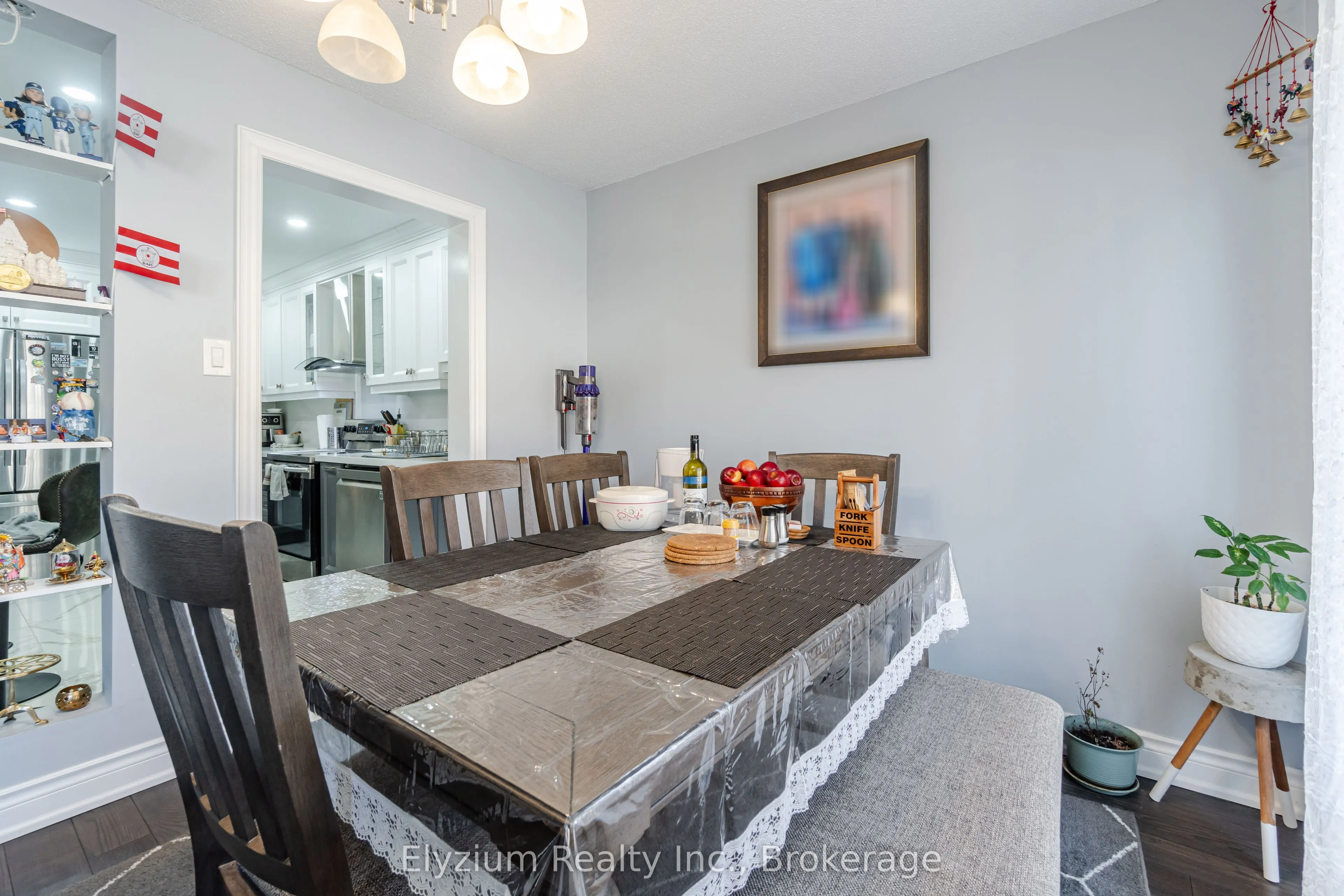 1039 Cedarglen Gate, #24