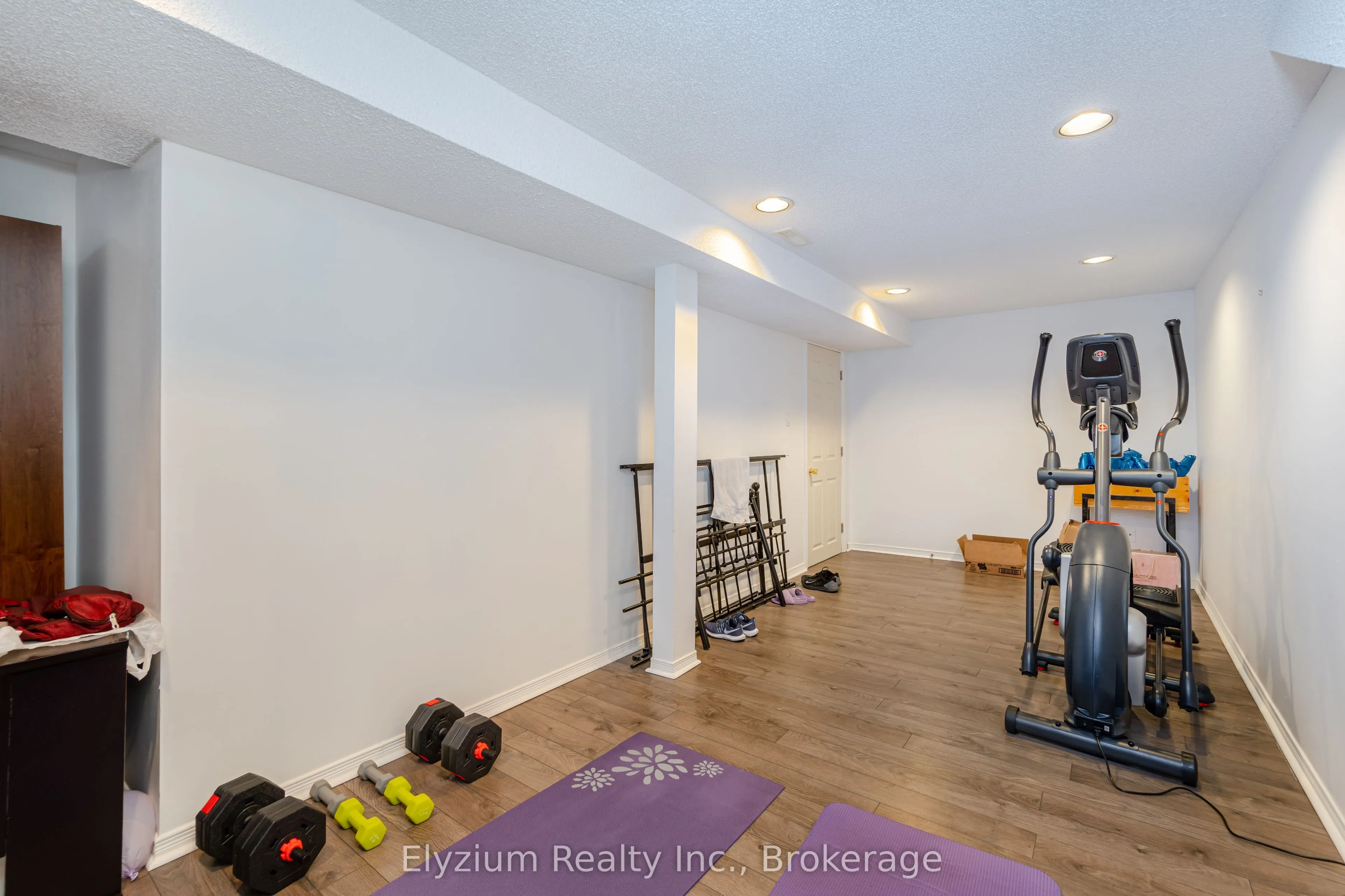 1039 Cedarglen Gate, #24