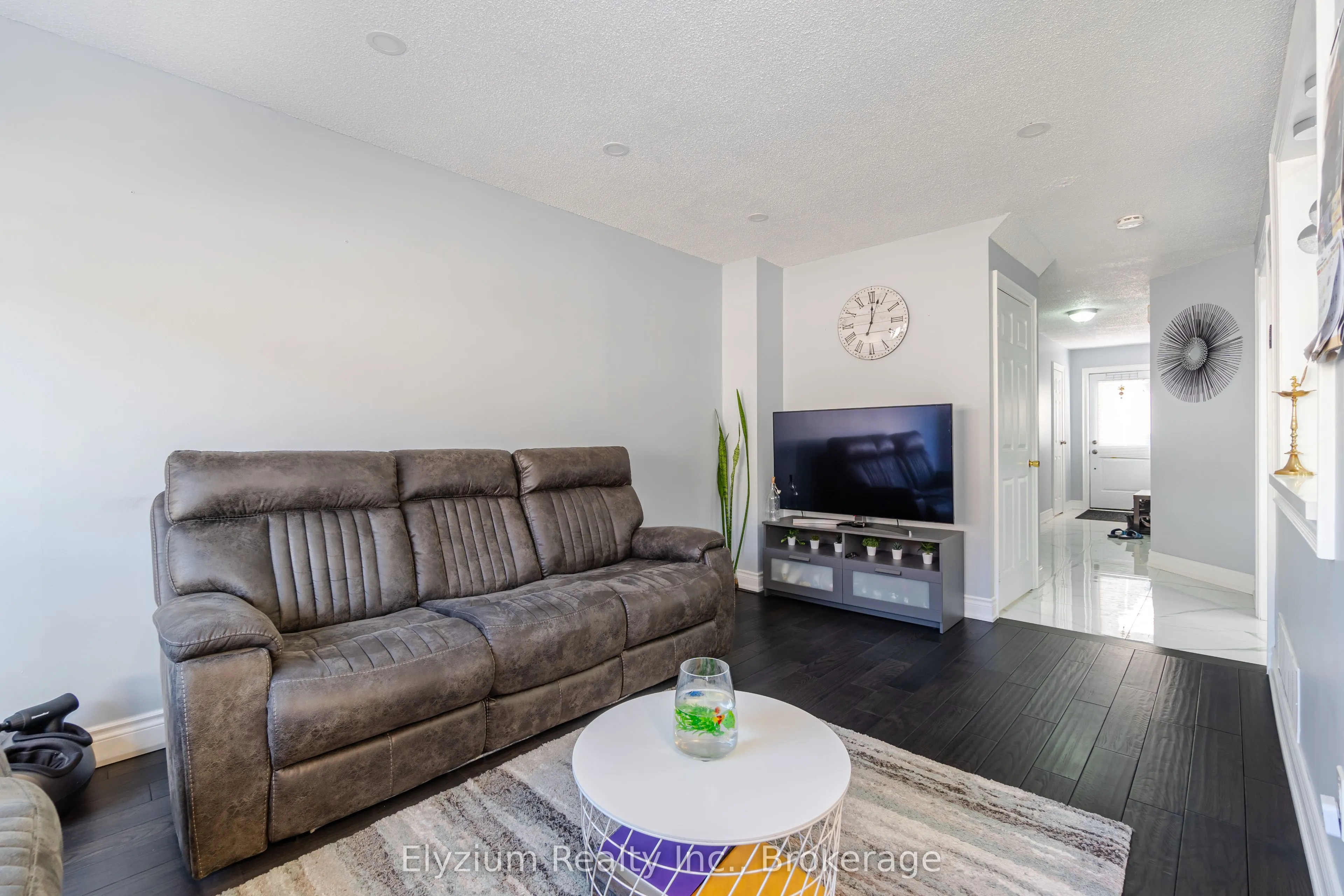 1039 Cedarglen Gate, #24