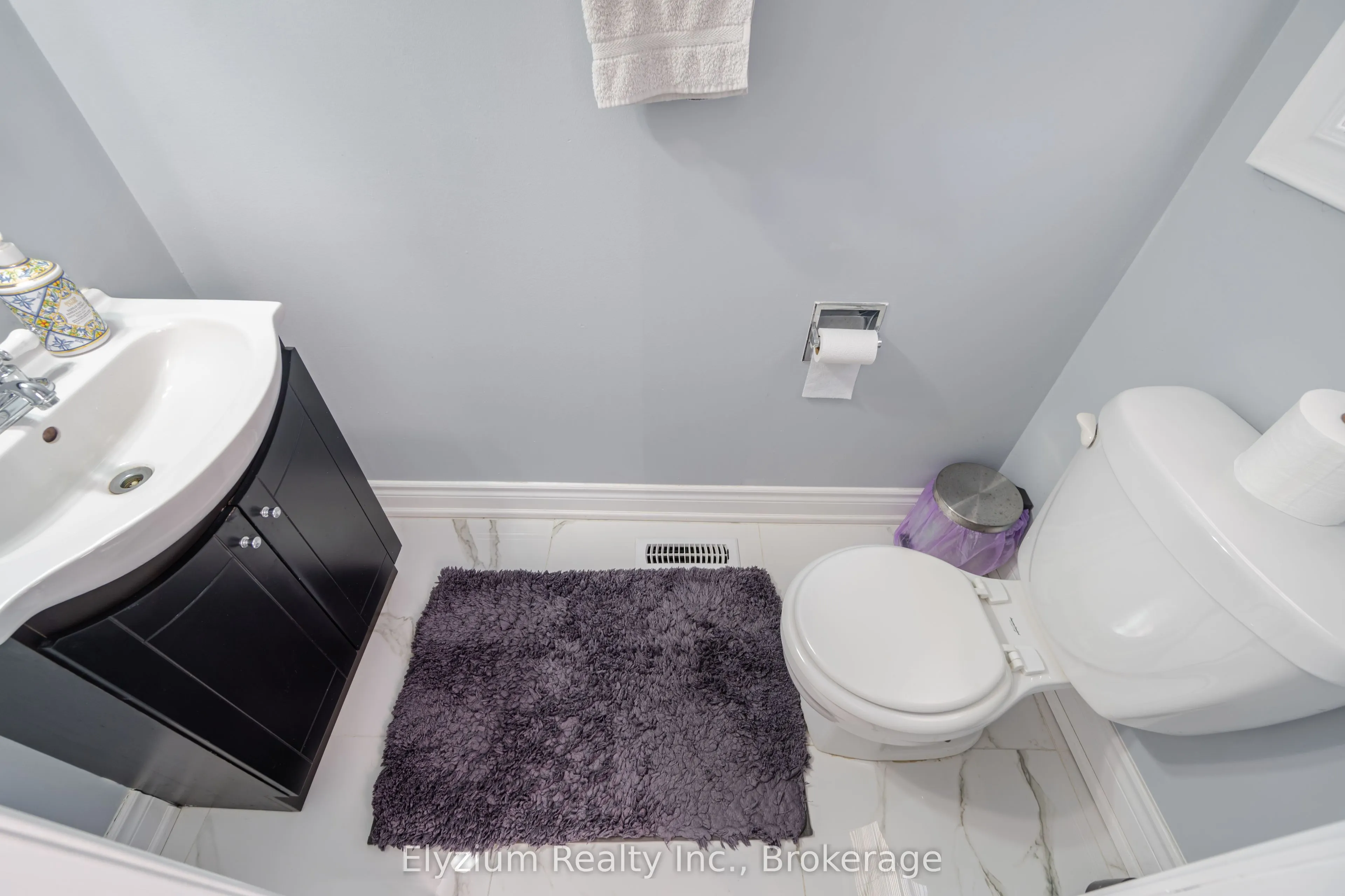 1039 Cedarglen Gate, #24