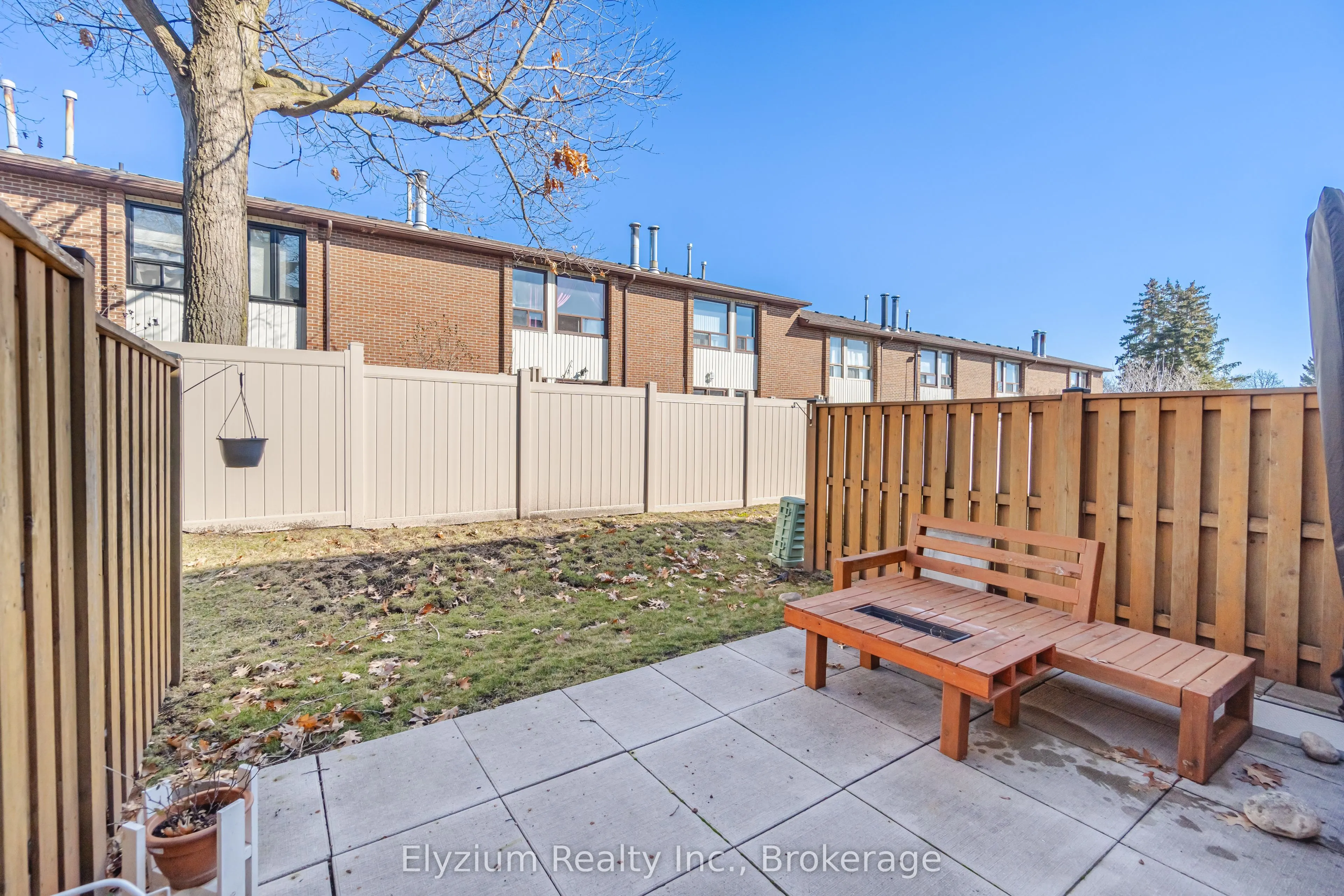 1039 Cedarglen Gate, #24
