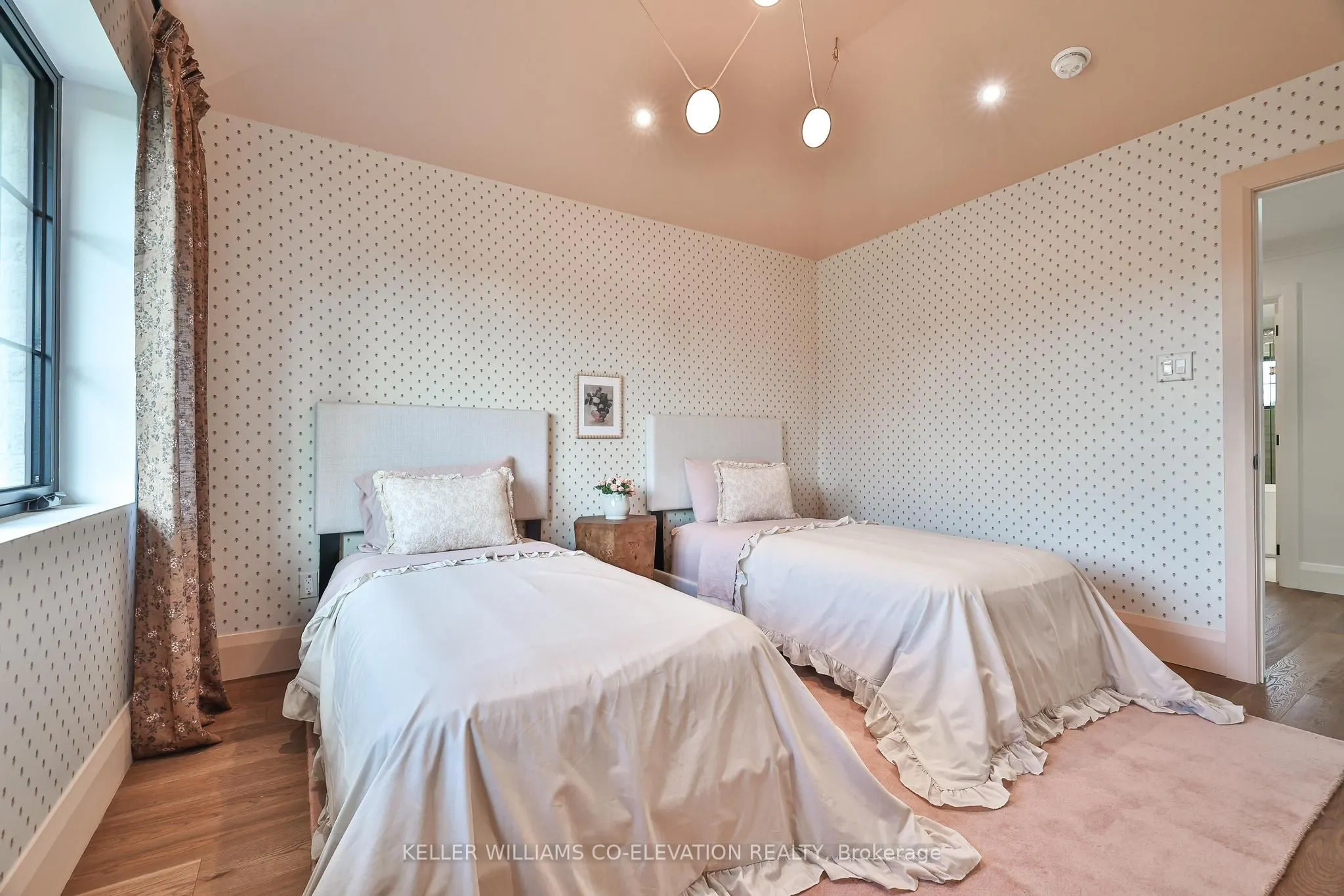 36 Rosemeade Avenue