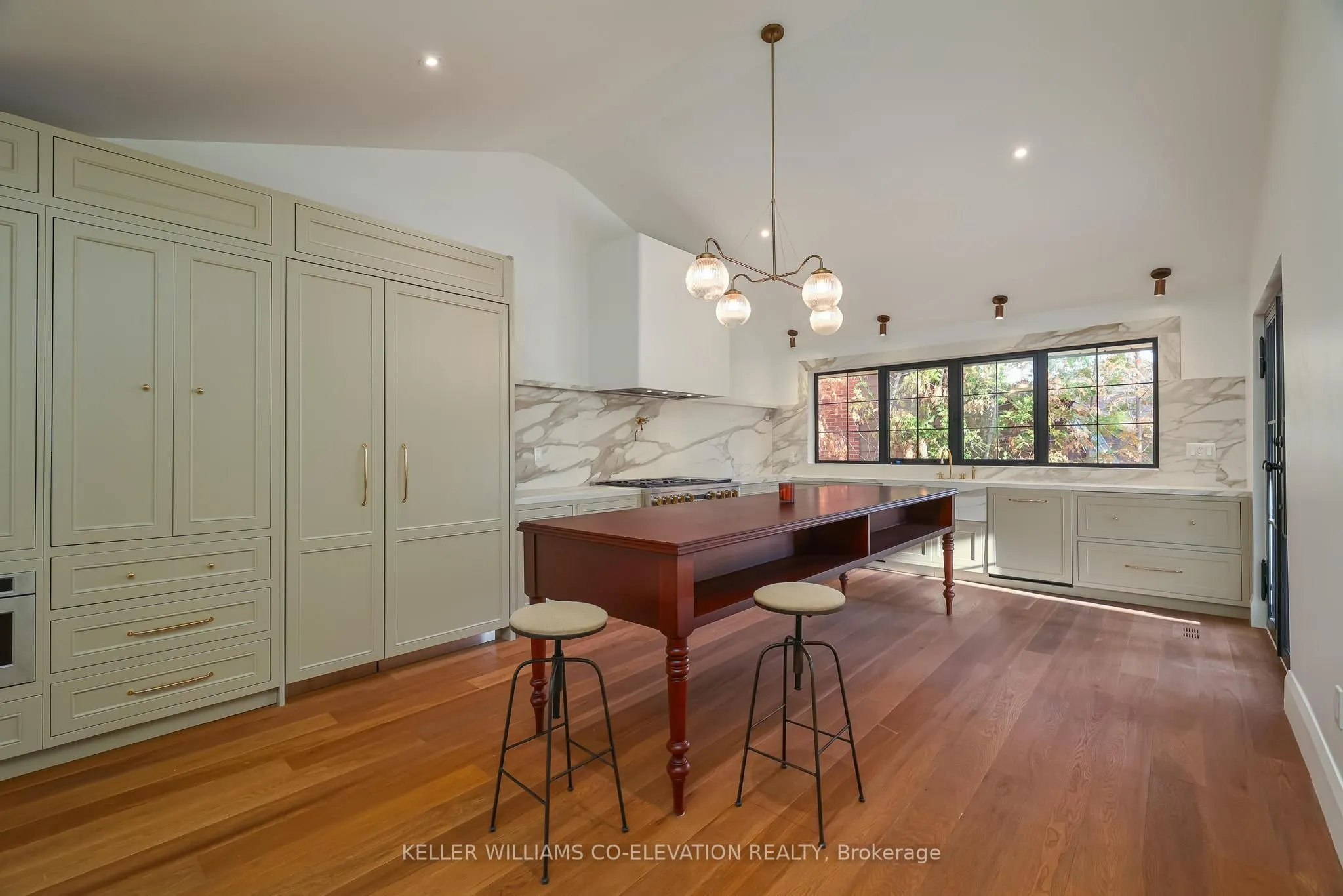 36 Rosemeade Avenue