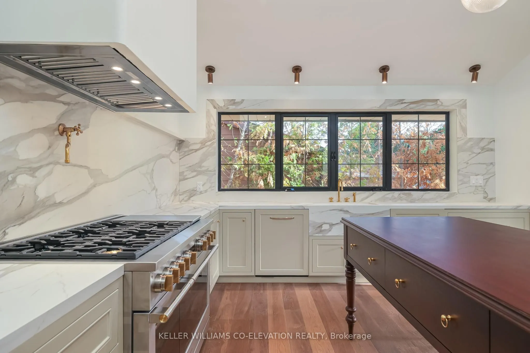 36 Rosemeade Avenue