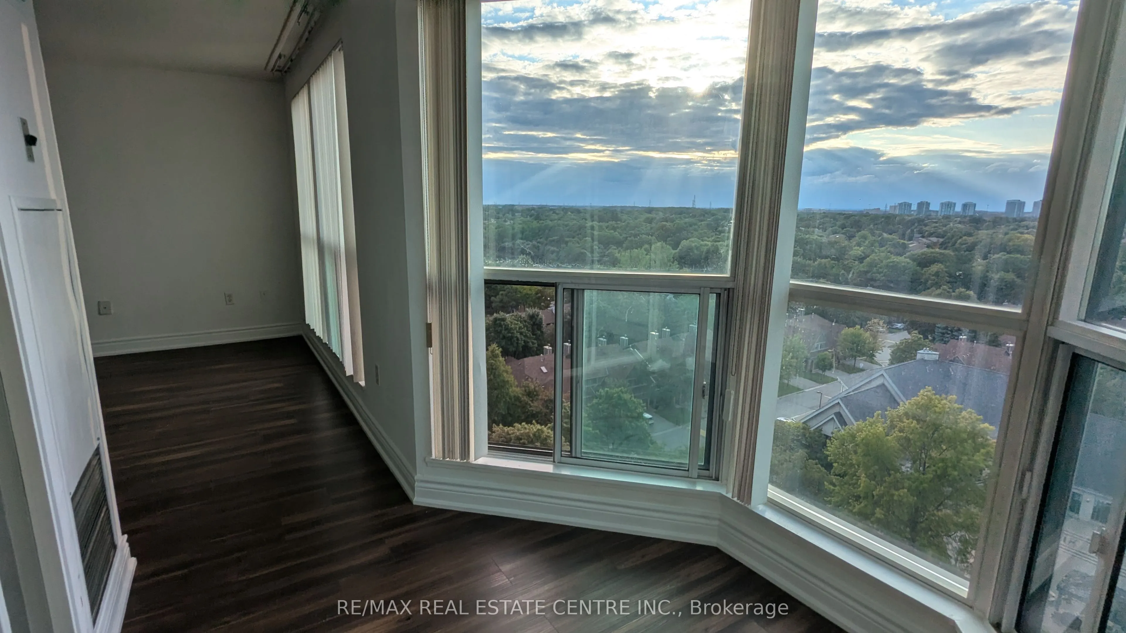 2177 Burnhamthorpe Rd W Road, #1308