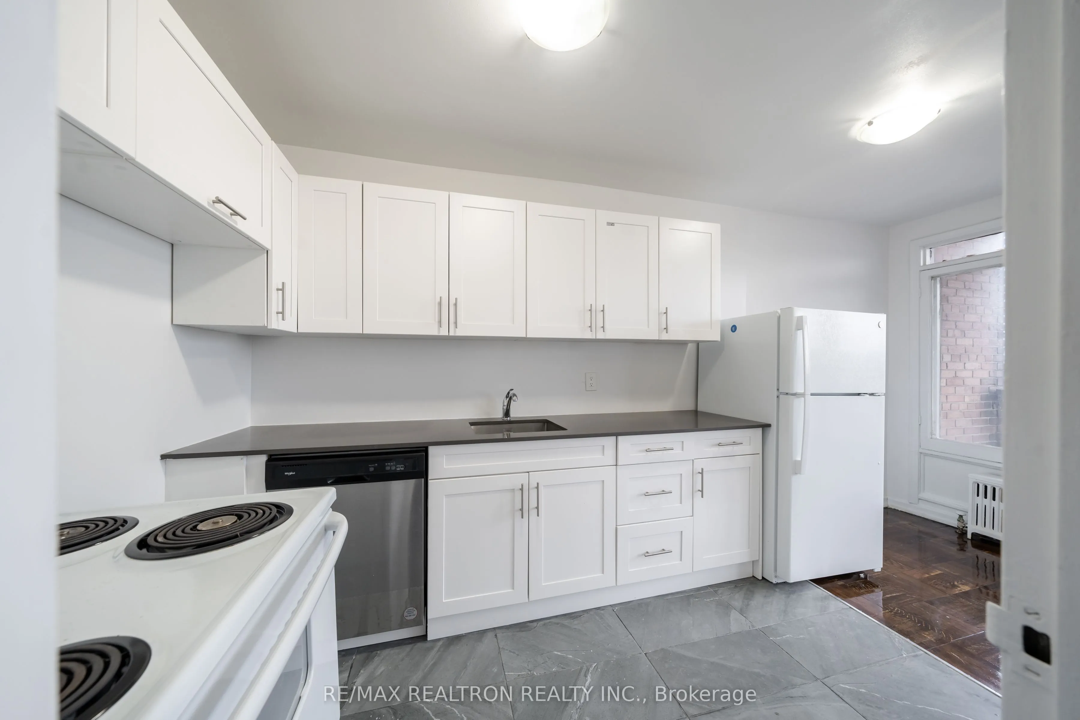 2515 Eglinton Avenue W, #102