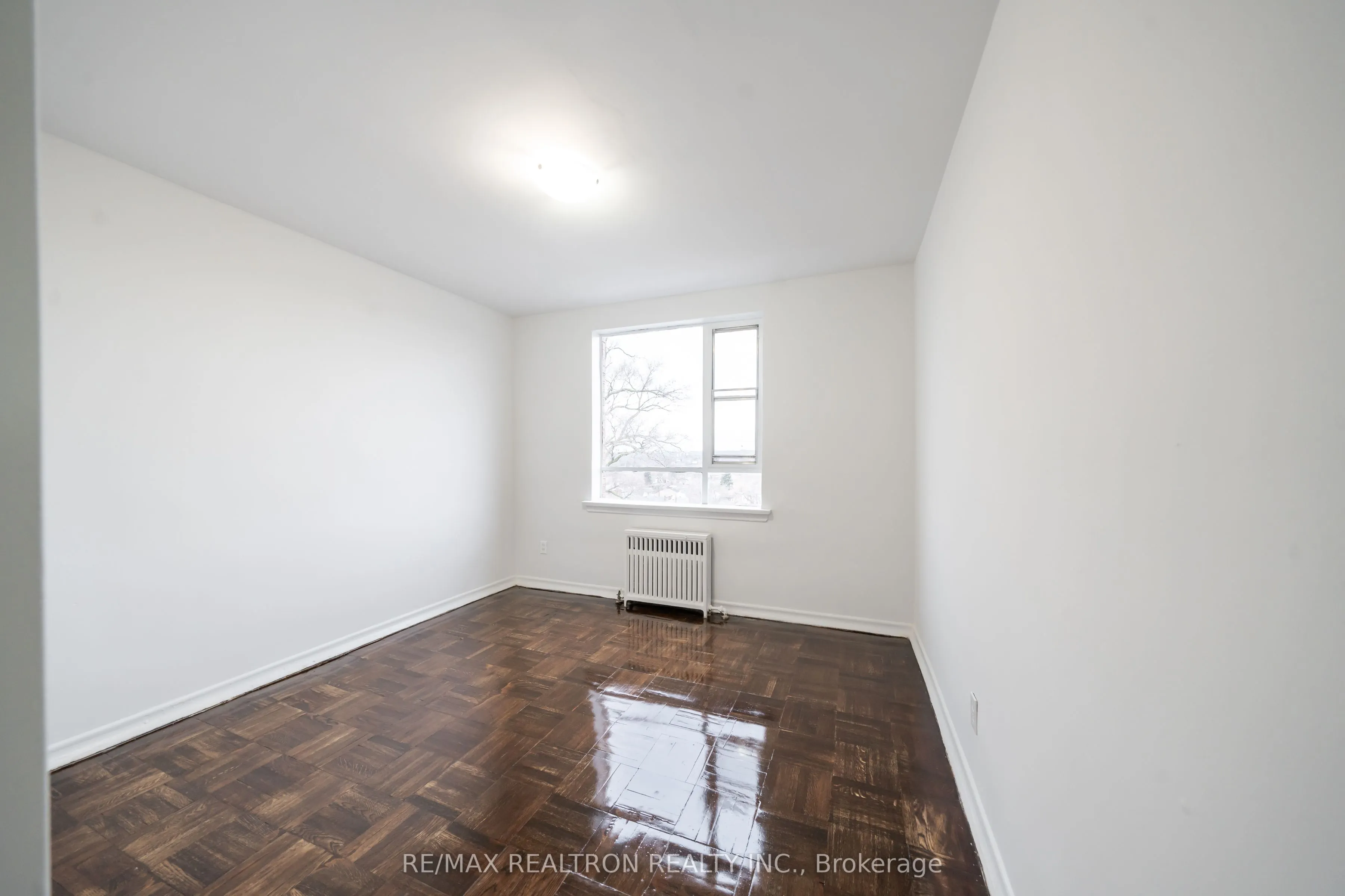 2515 Eglinton Avenue W, #102