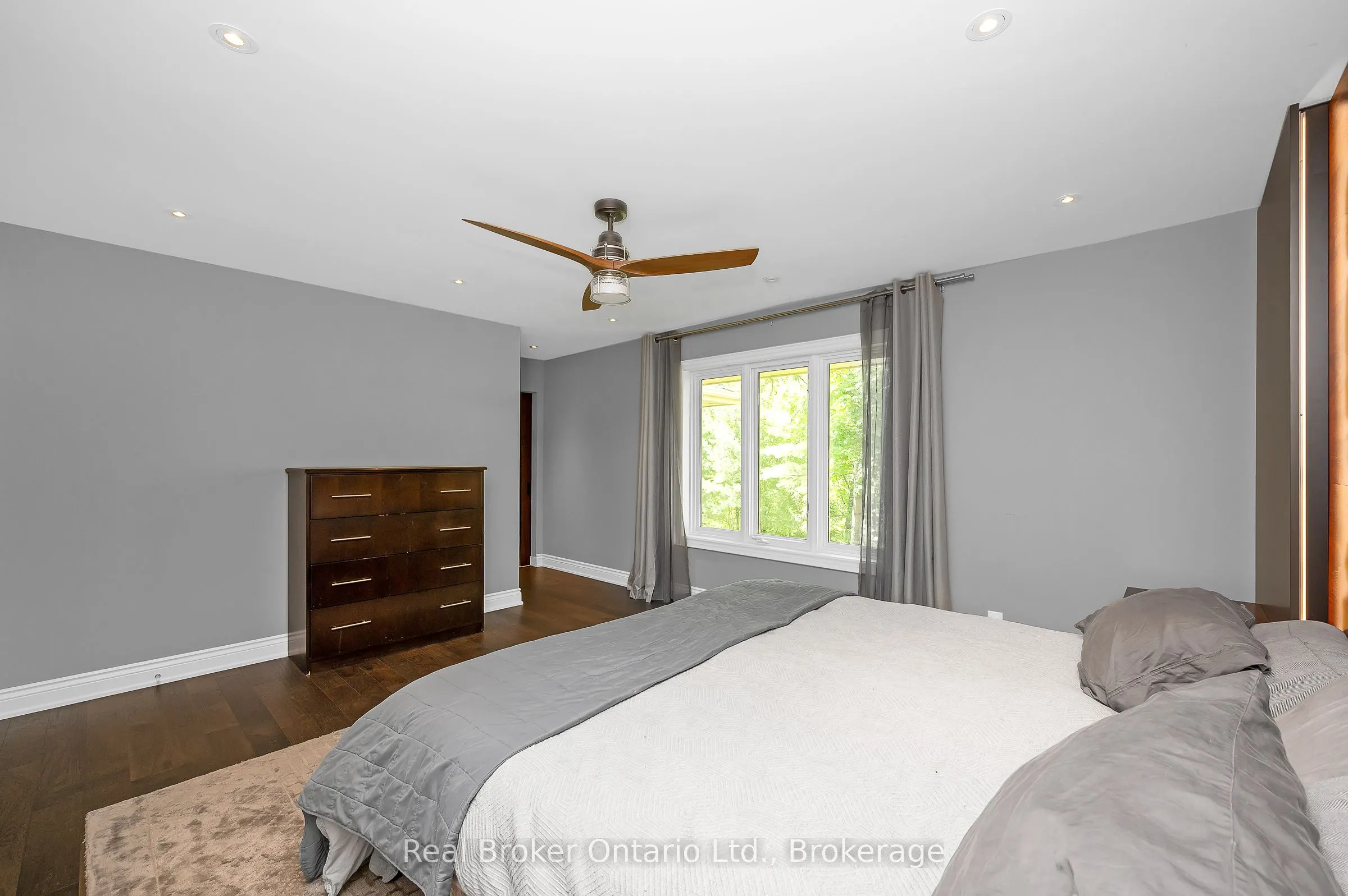10158 Old Pine Crest Road