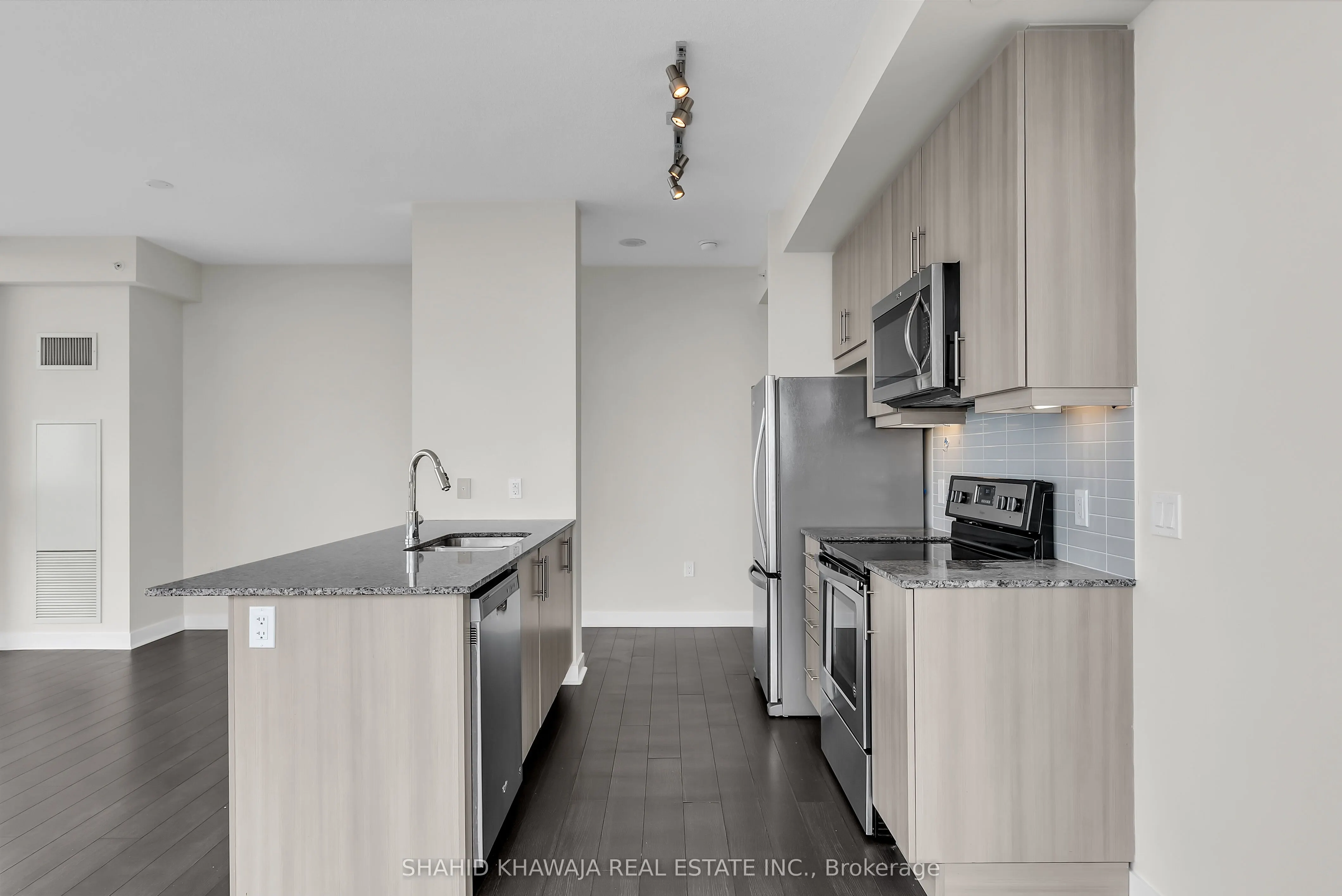 3975 Grand Park Drive, #4004