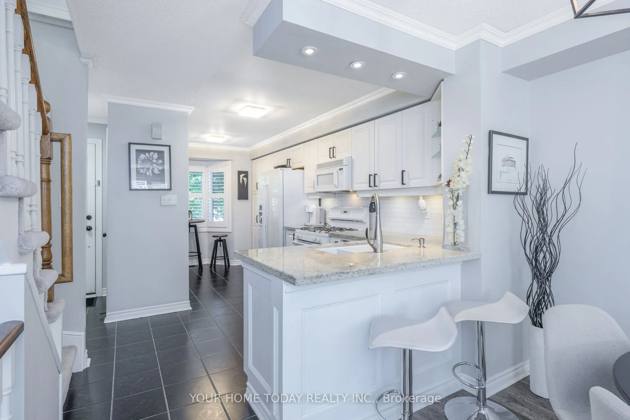 76 River Drive, #8