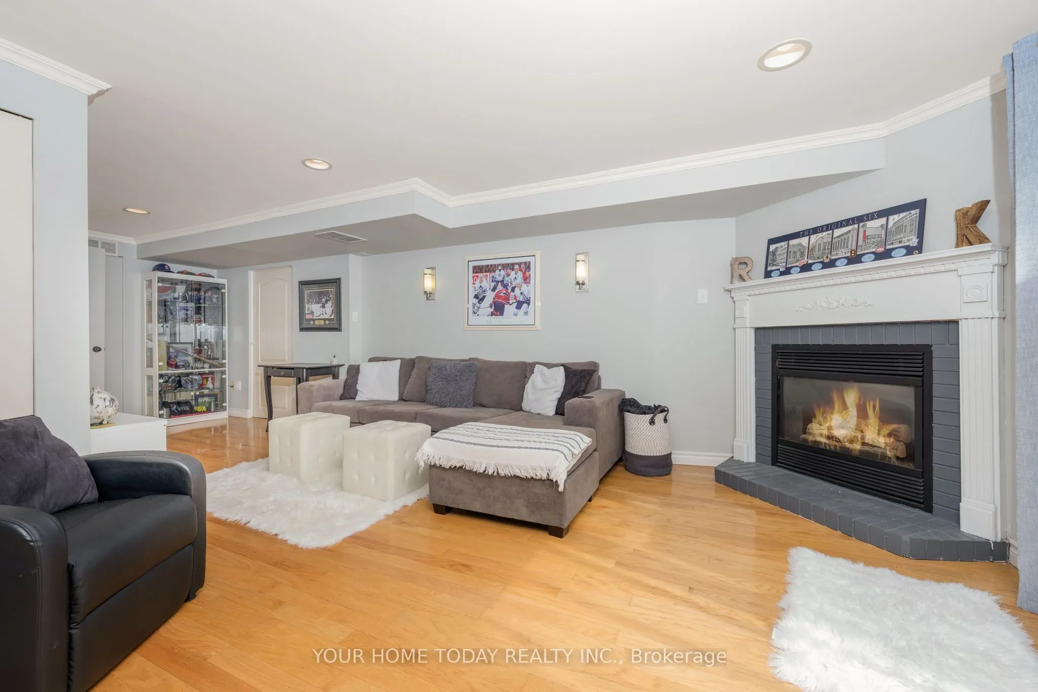 76 River Drive, #8