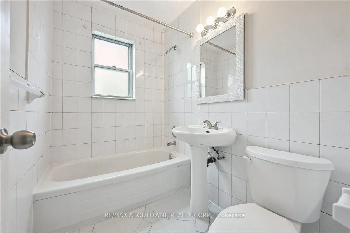 203 Nelson Street, #1