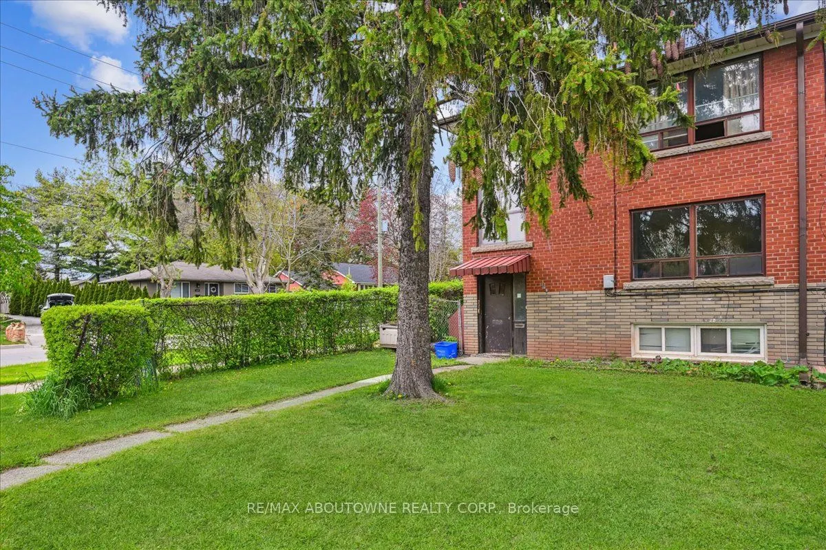 203 Nelson Street, #1