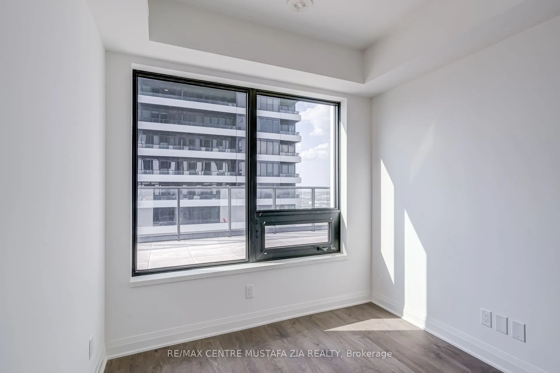 4015 The Exchange, #1908