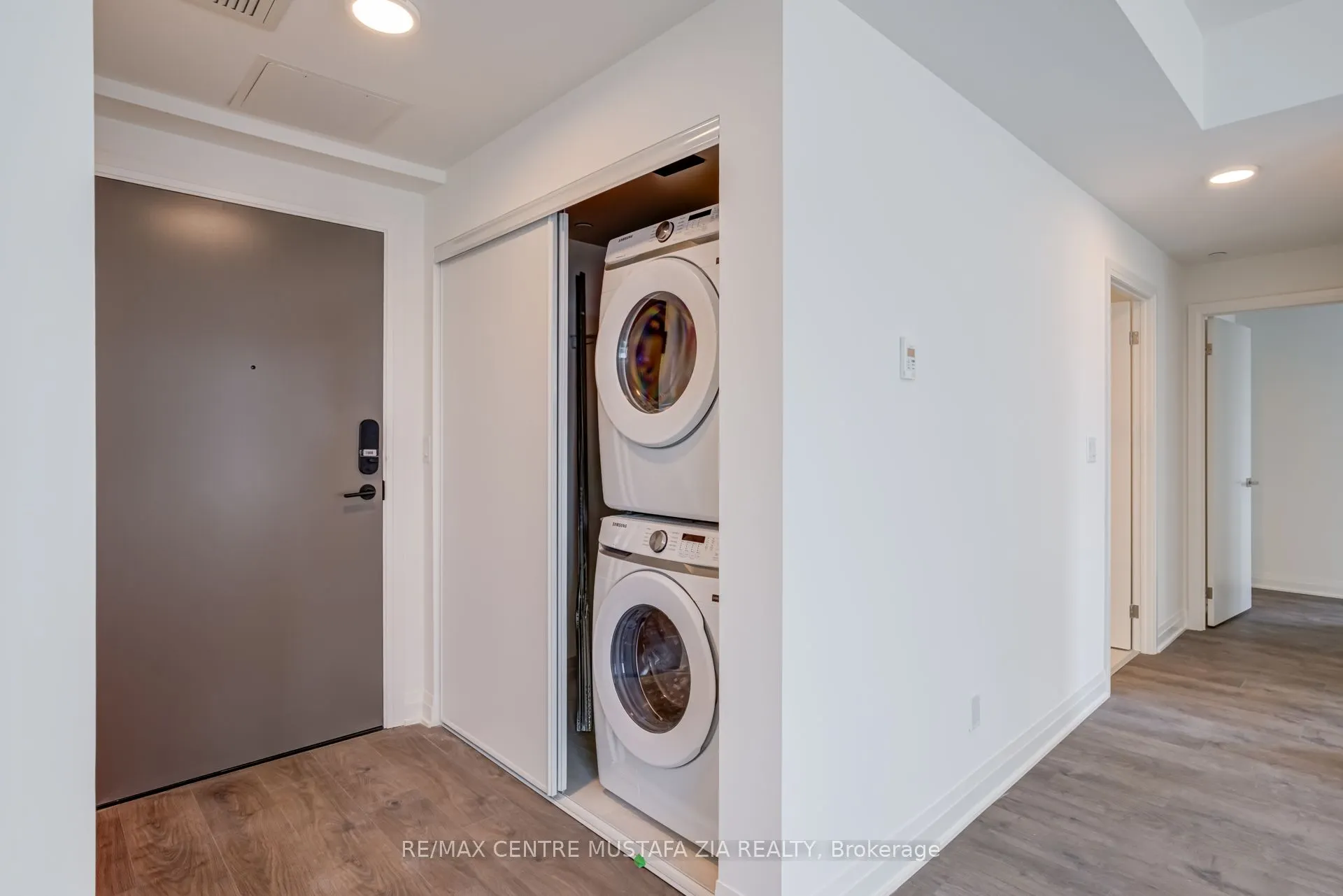 4015 The Exchange, #1908