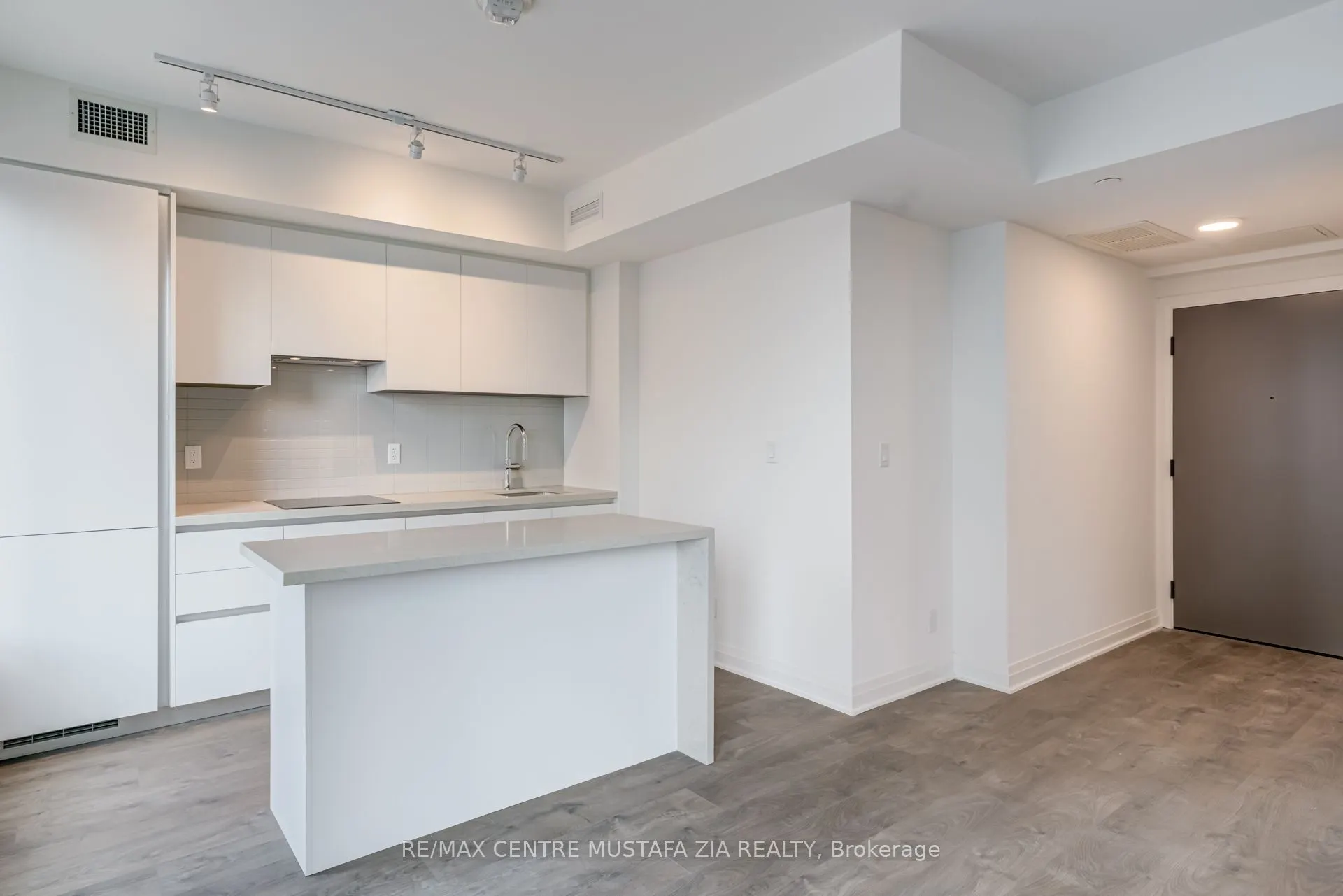 4015 The Exchange, #1908