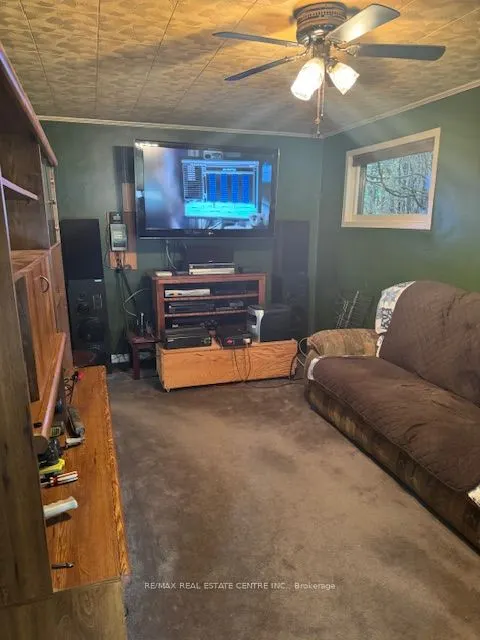 27 Scene Street