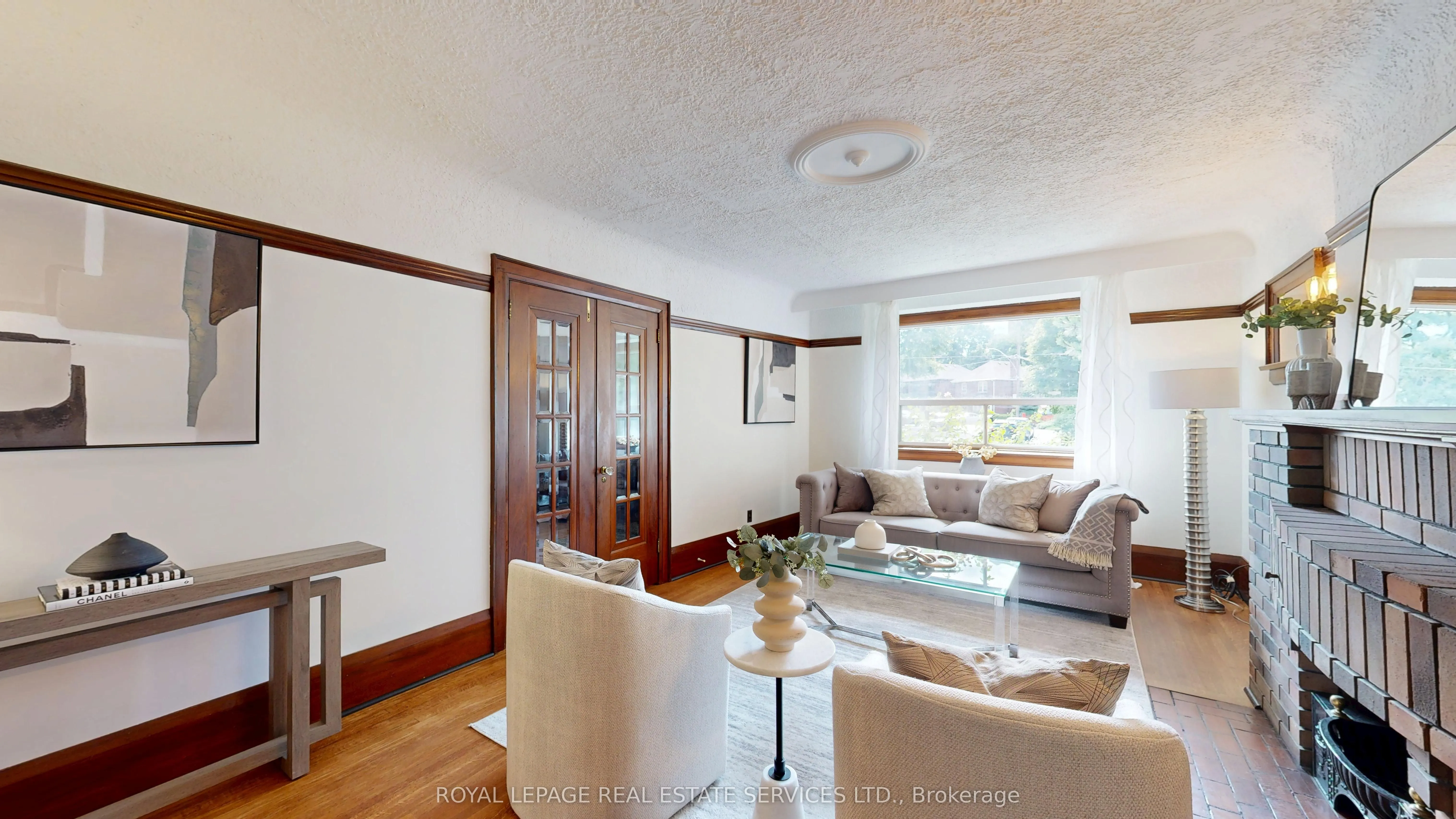 22 Elora Road