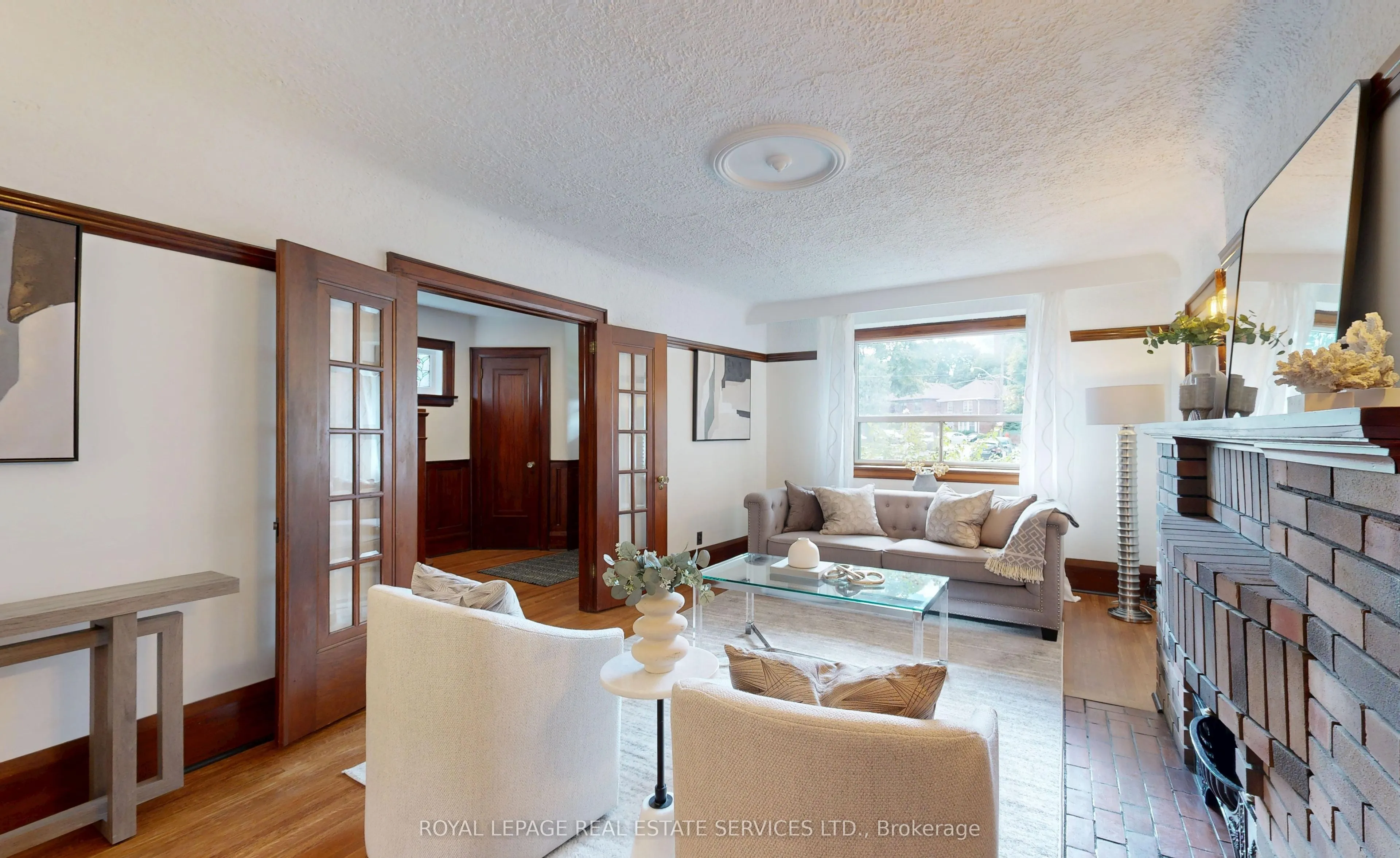 22 Elora Road