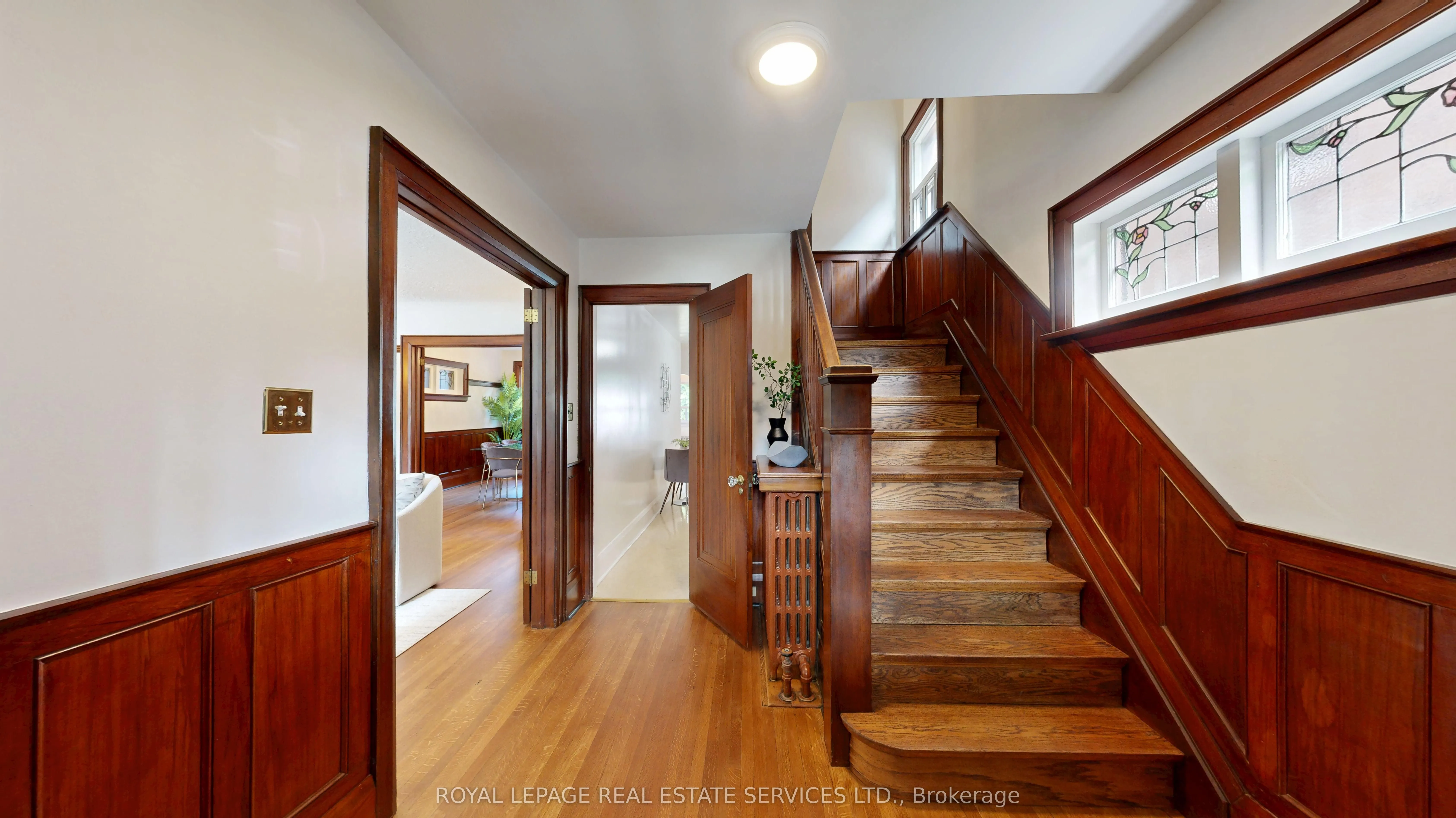 22 Elora Road