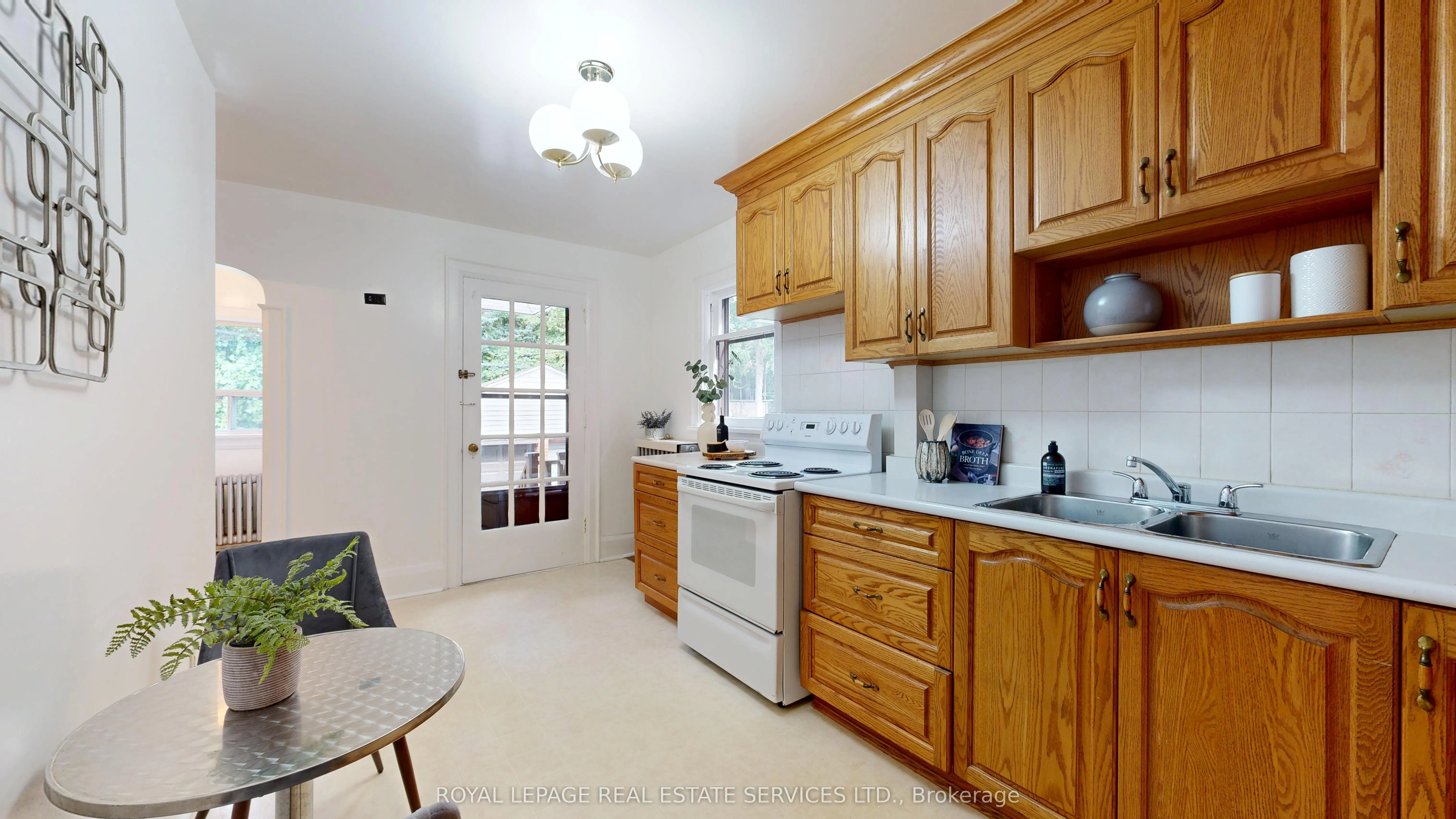 22 Elora Road