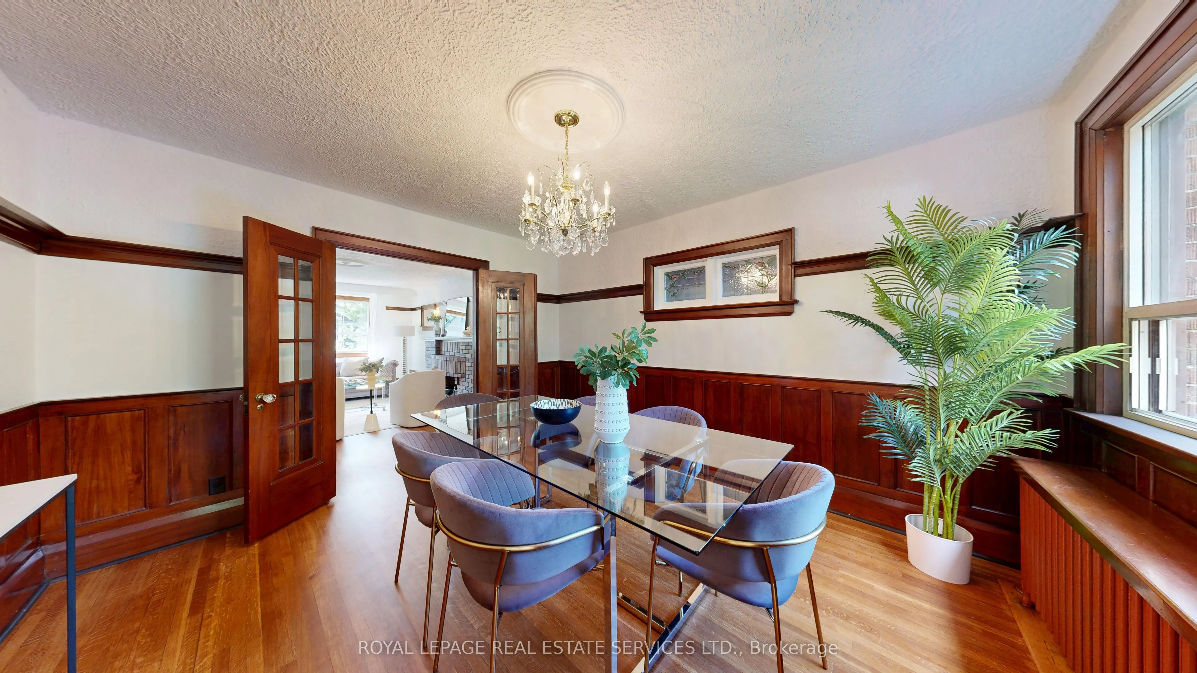 22 Elora Road