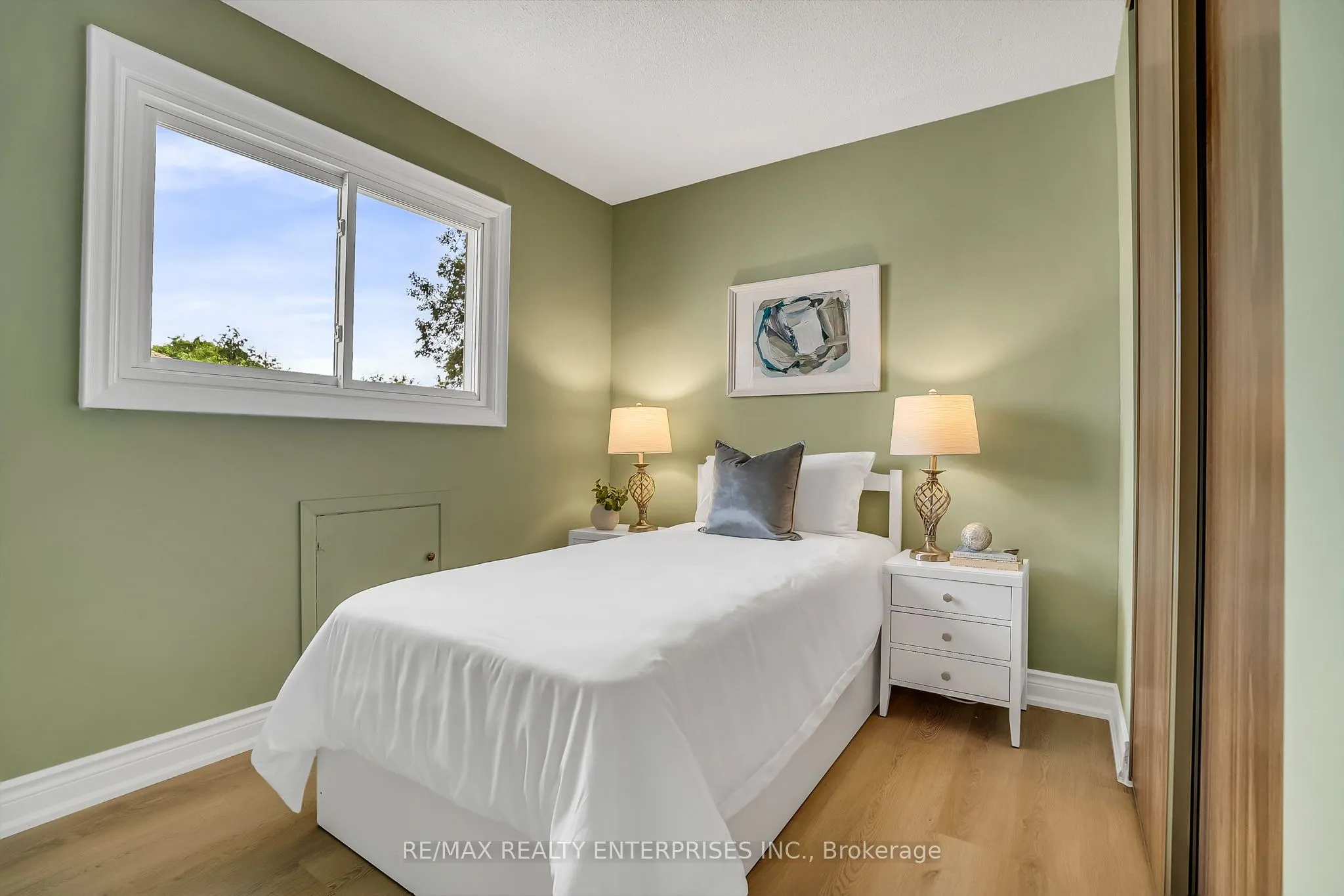 4 Wesmorland Avenue
