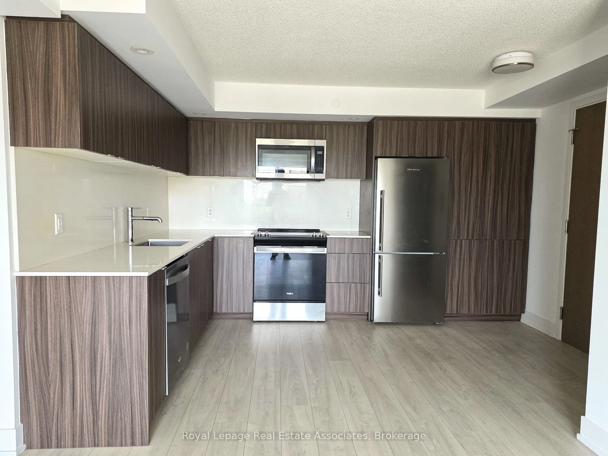 10 Eva Road, #405