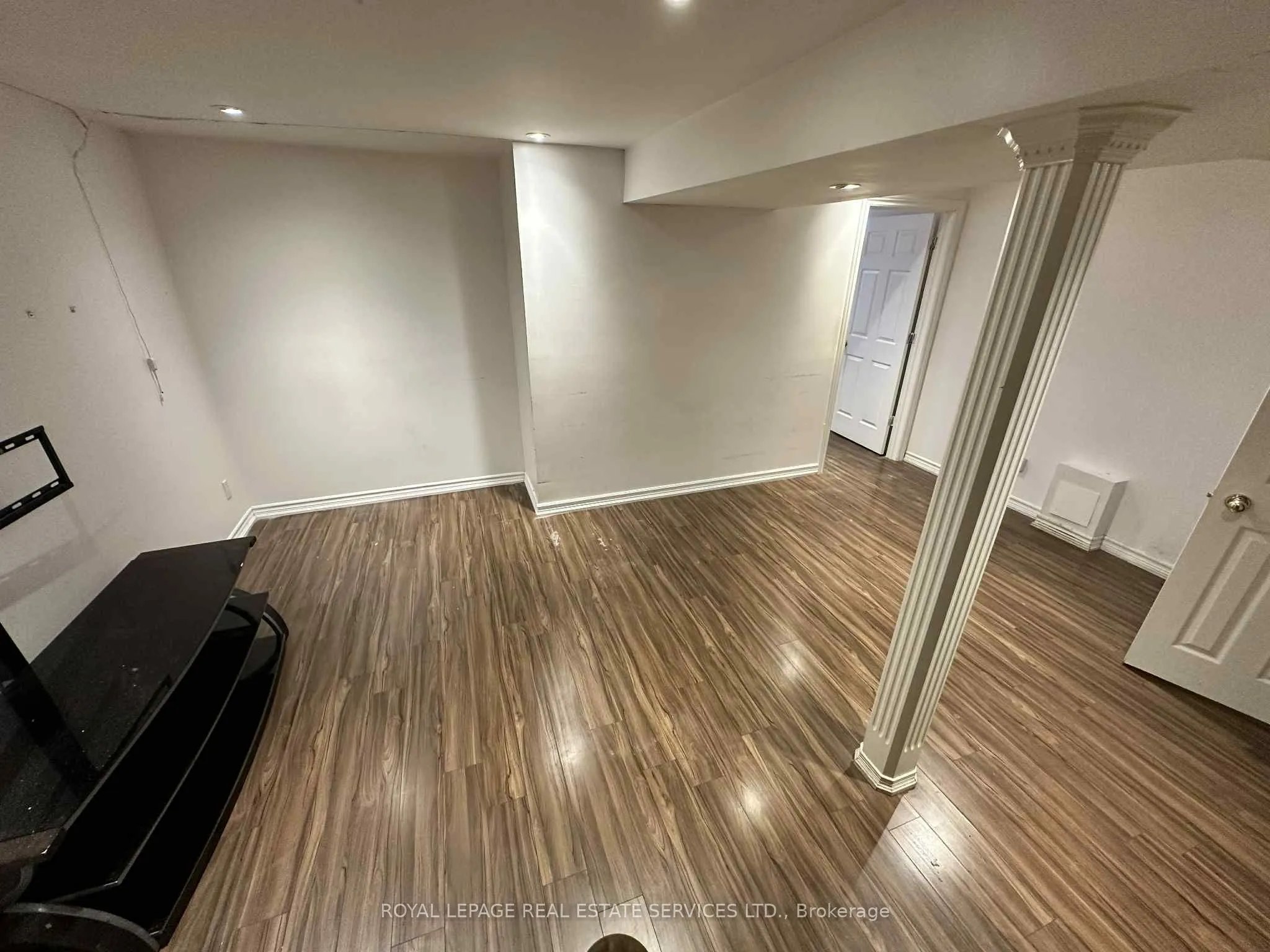 7302 Cork Tree Row