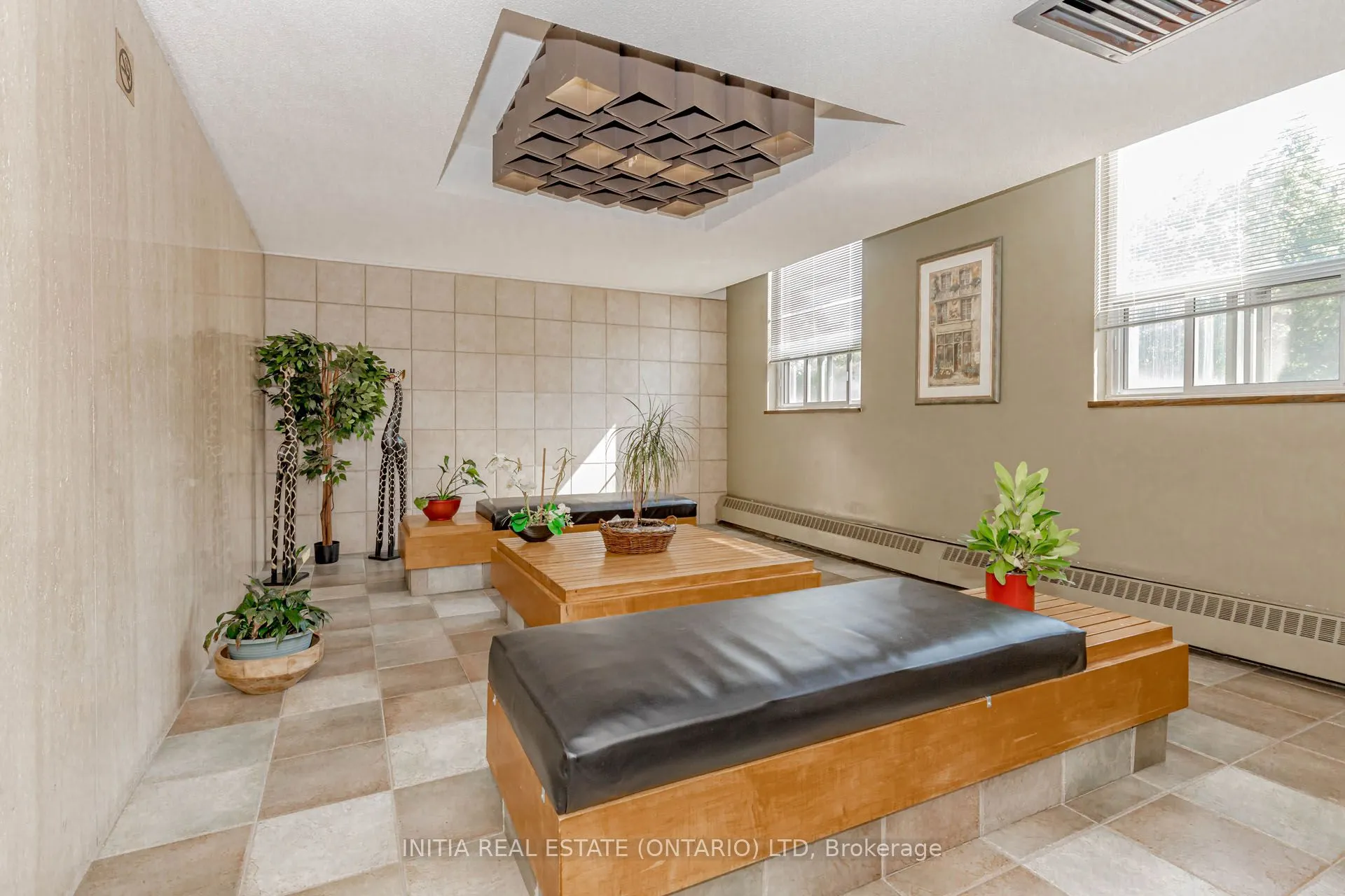19 Four Winds Drive, #807