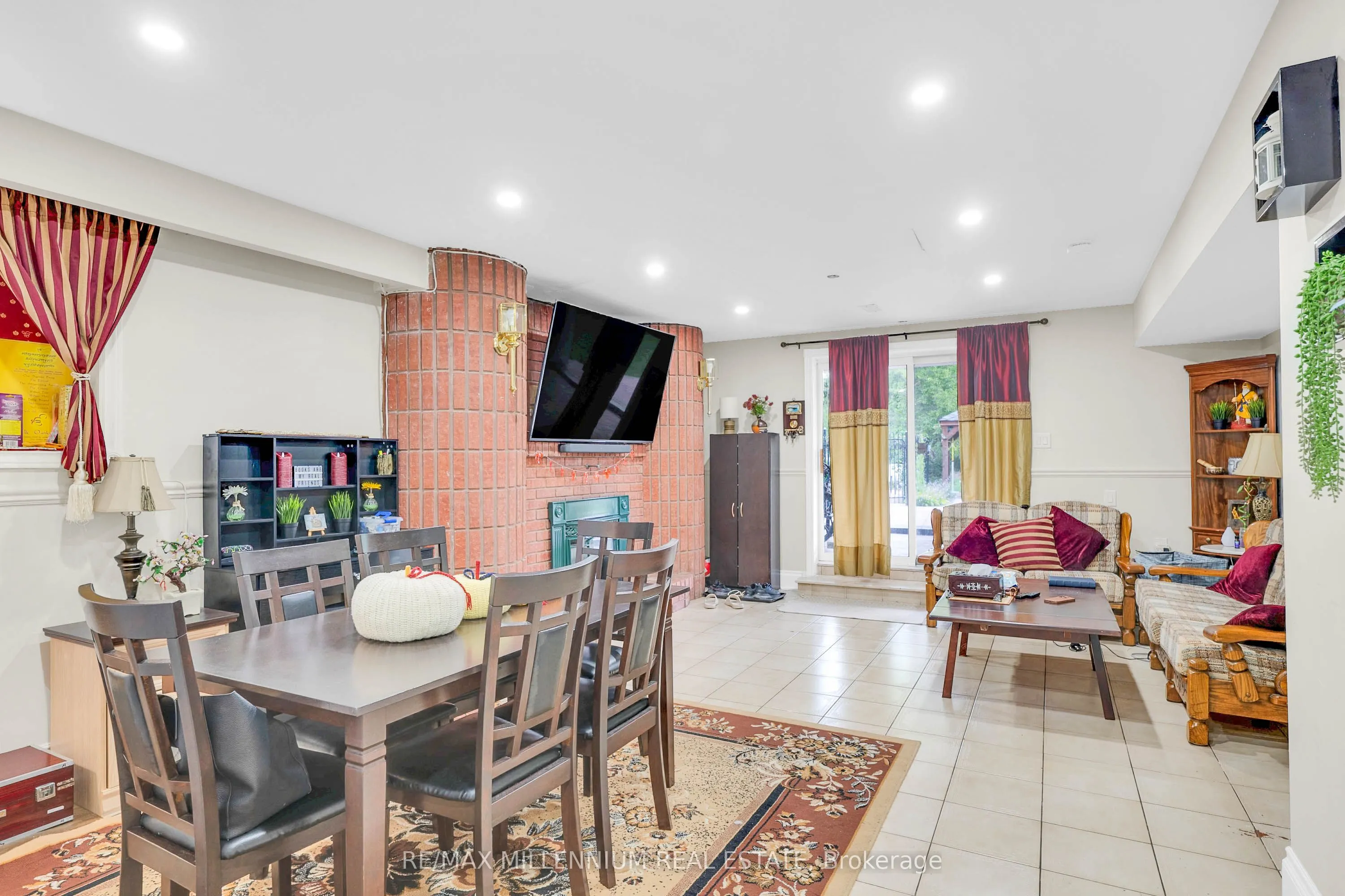 15 Julian Drive