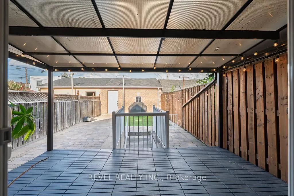 87 Earlscourt Ave Avenue S