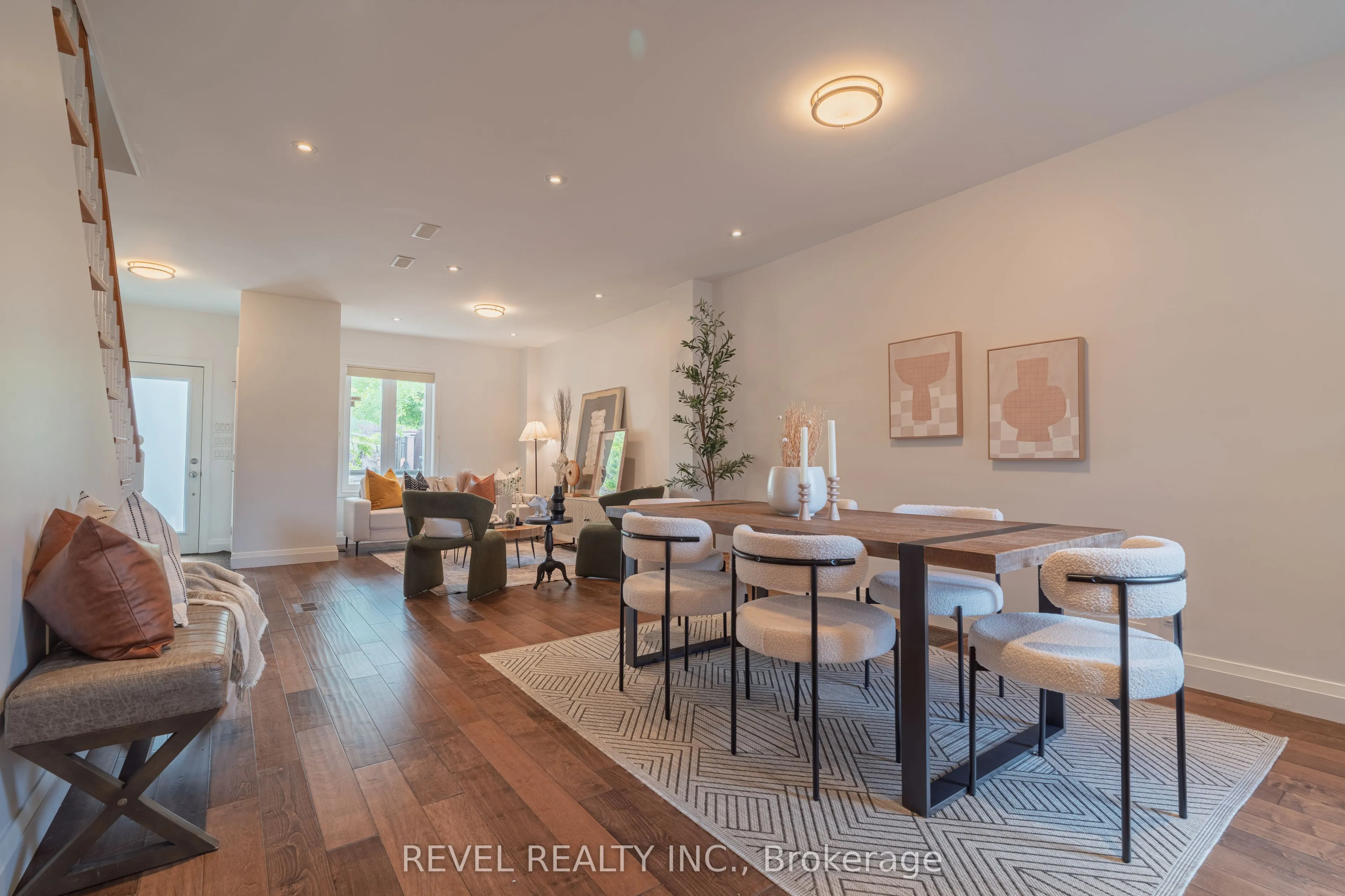 87 Earlscourt Ave Avenue S